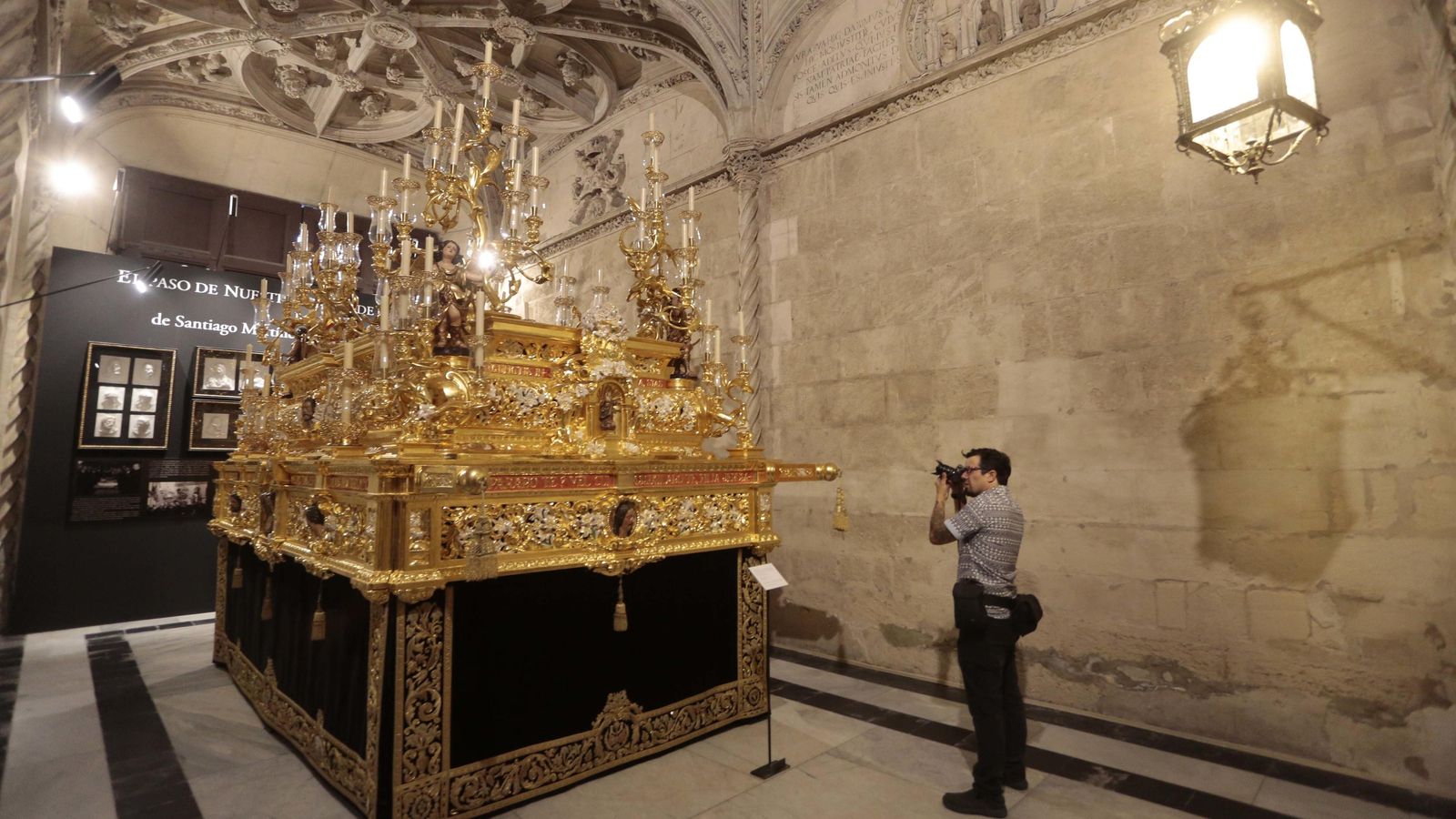 El paso de la Soledad expuesto en el Apeadero.