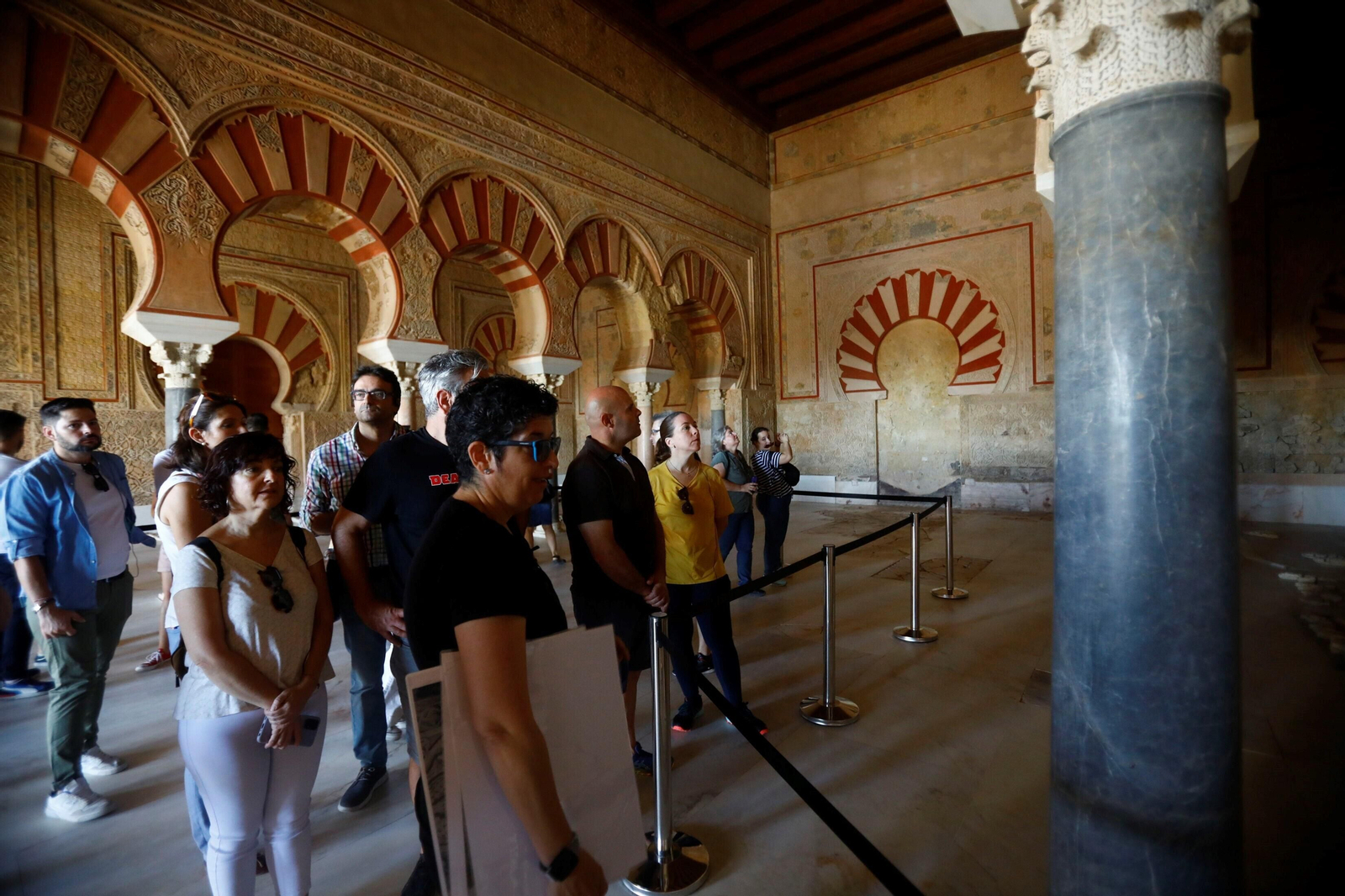 Las primeras visitas al Salón Rico de Medina Azahara tras su reapertura al público, en imágenes