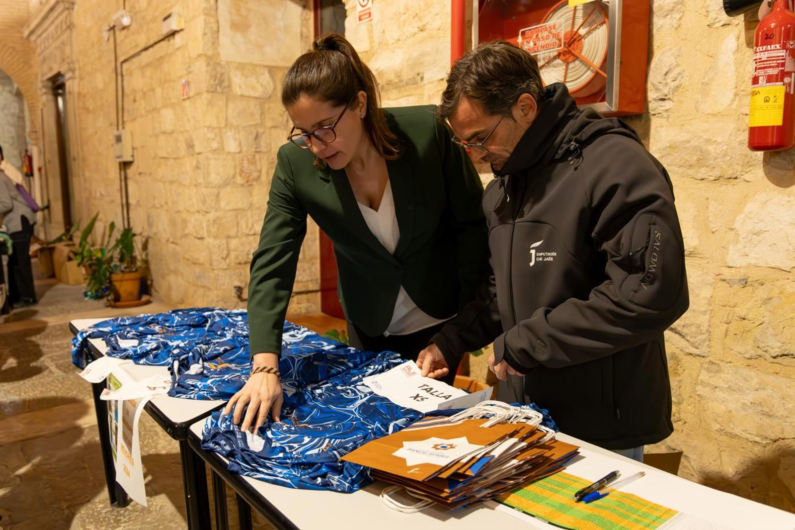 La entrega de premios de los Circuitos Provinciales de Carreras por Montaña y de Triatlón de menores, en imágenes