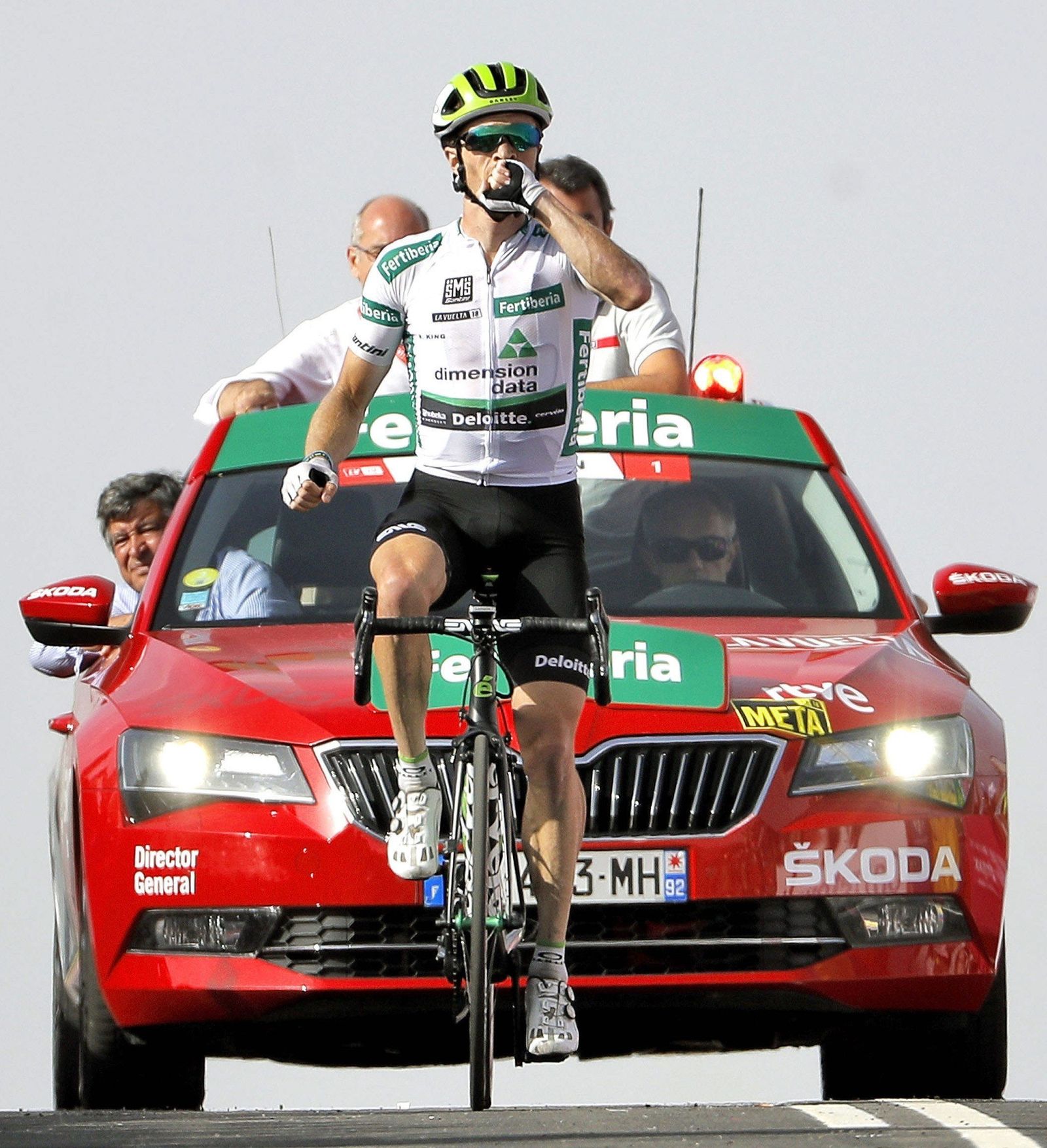 Benjamin King celebra su victoria en la novena etapa de la Vuelta a España.