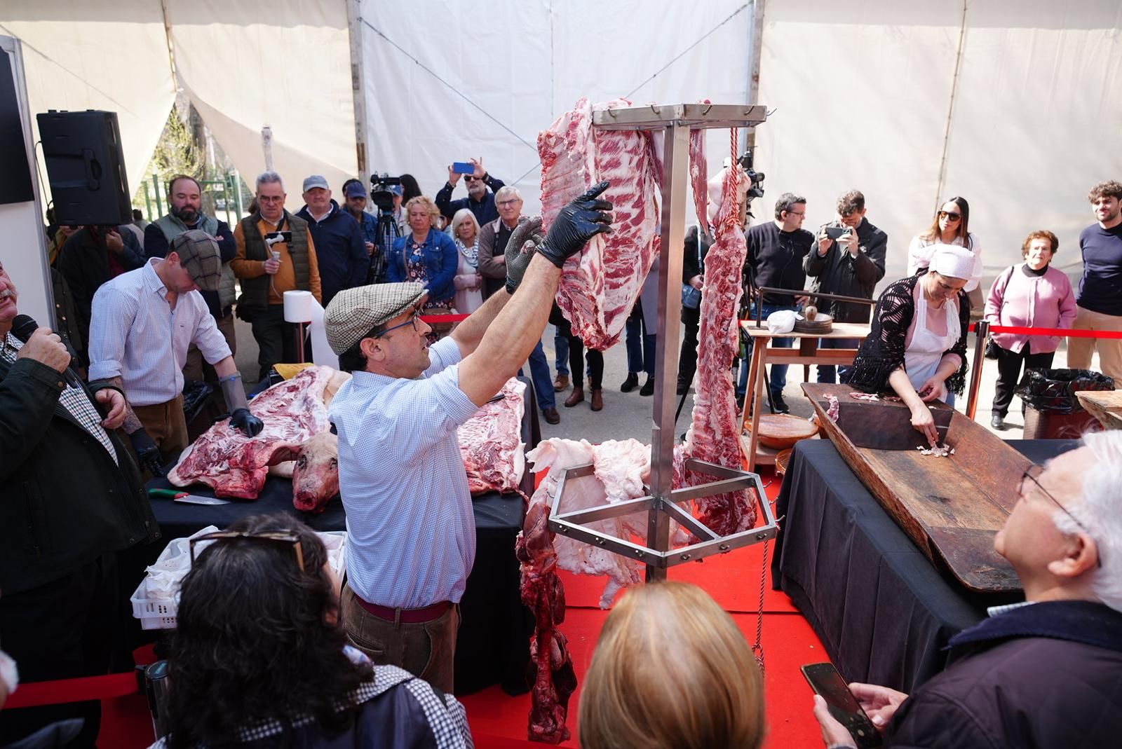 Un paseo en imágenes por la Fiesta de la Matanza de Villanueva de Córdoba de este 28-F