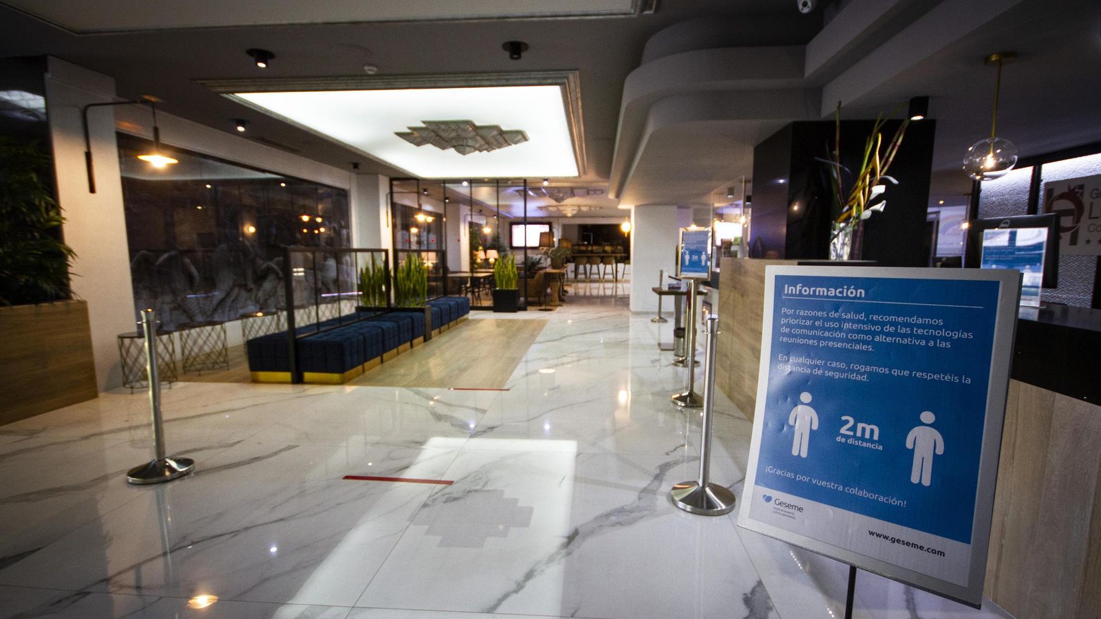 Llegan los primeros sanitarios a hoteles de Granada para aislarse por el coronavirus Llegan los primeros sanitarios a hoteles de Granada para aislarse por el coronavirus