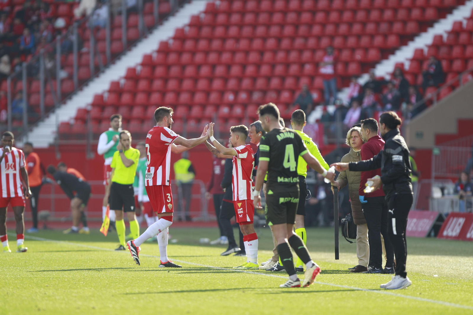 Las mejores imágenes del partido de fútbol U.D. Almería-Girona F.C.