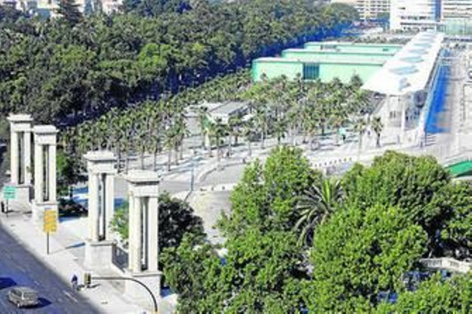 Entrada al puerto, punto en que se quería instalar la noria-mirador. Entrada al puerto, punto en que se quería instalar la noria-mirador.
