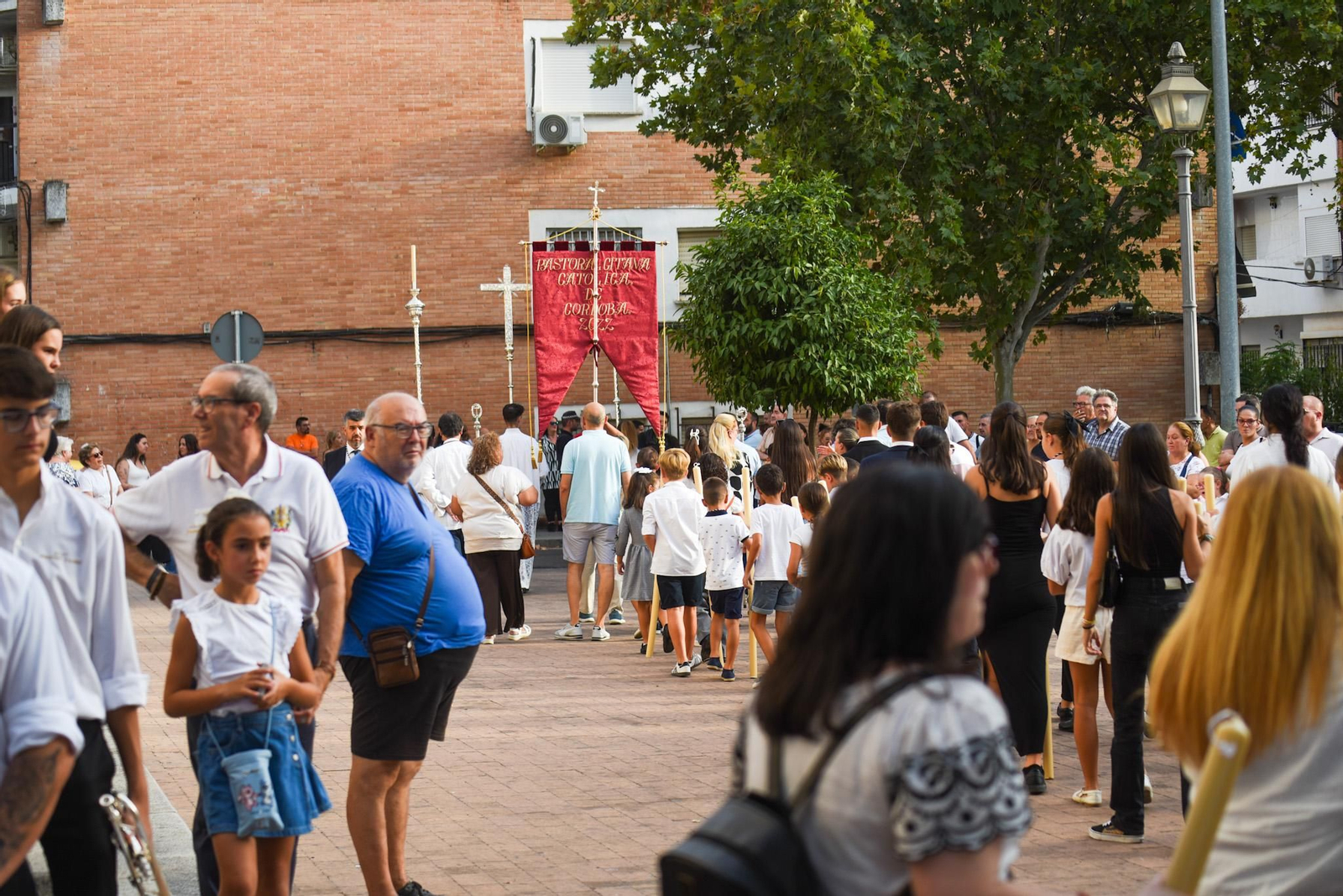 El vía crucis misionero del Cristo del Amor, en imágenes