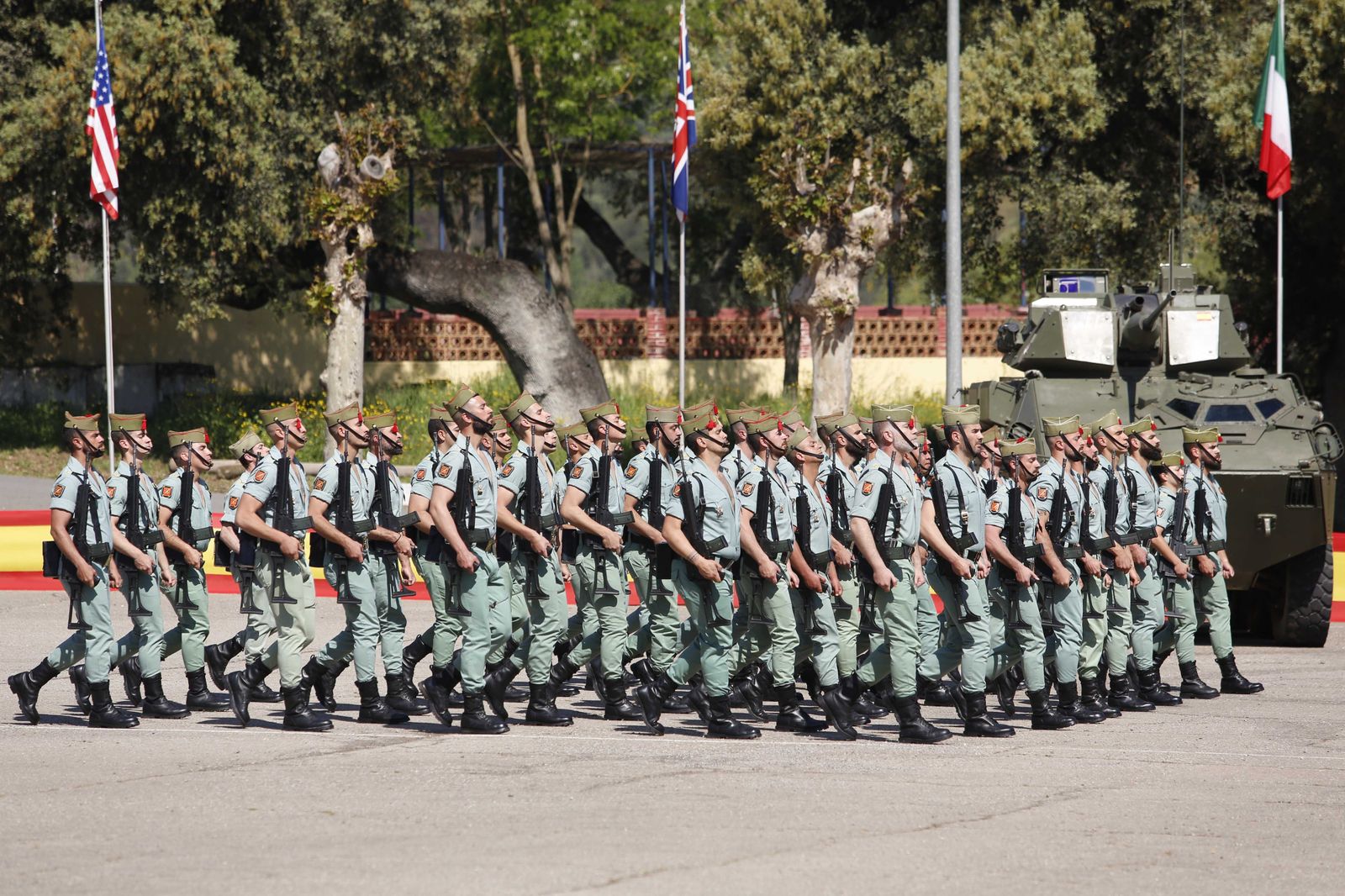 Homenaje de La Legión a los militares fallecidos, en fotos.