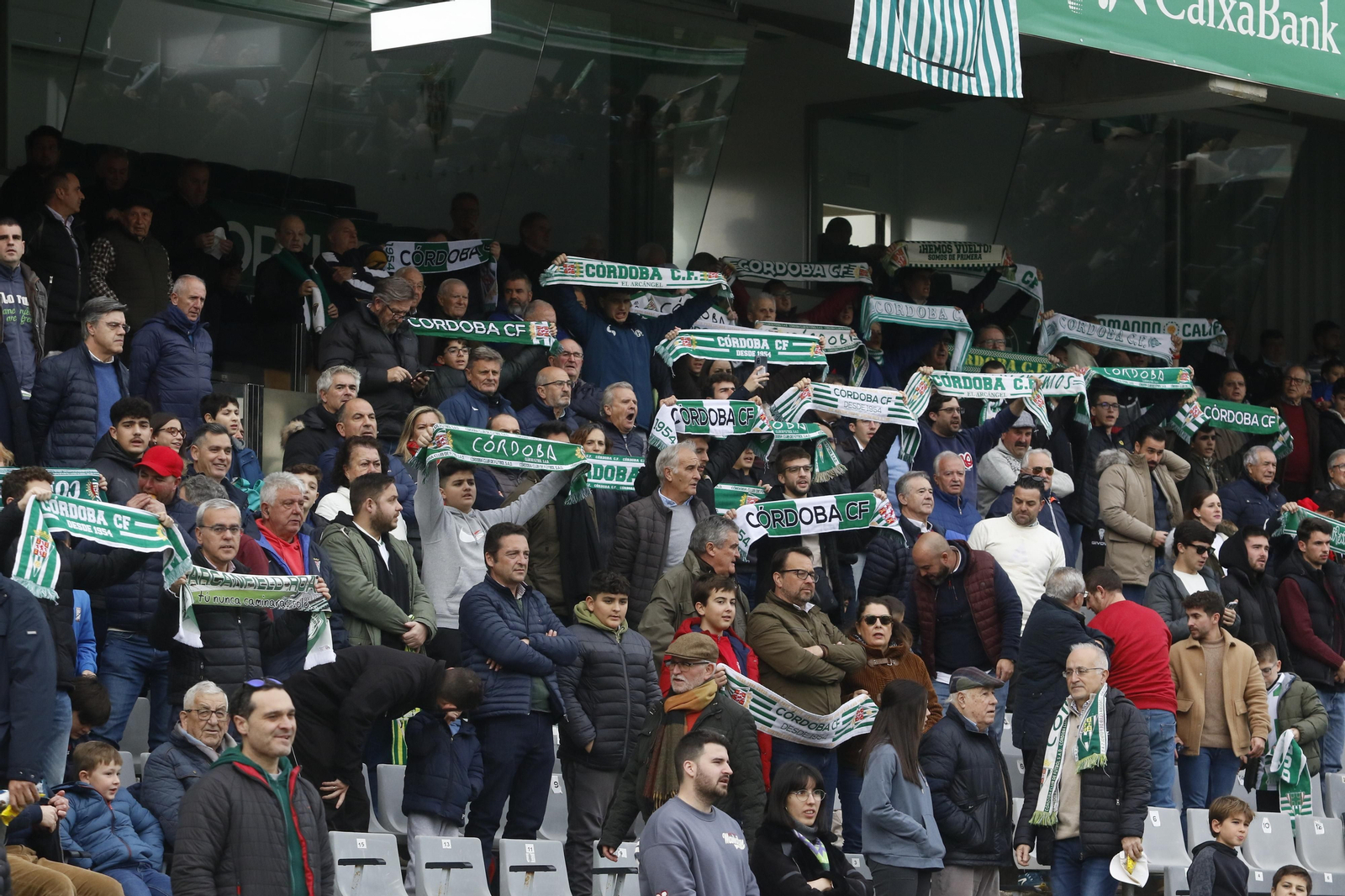 Las mejores fotos del ambiente en El Arcángel para el Córdoba CF - Intercity