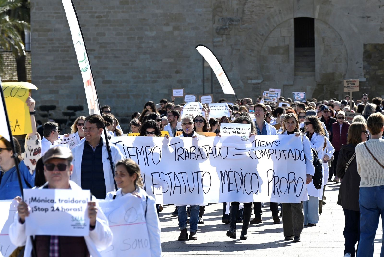 La Marcha de Batas Blancas de los Médicos de Córdoba