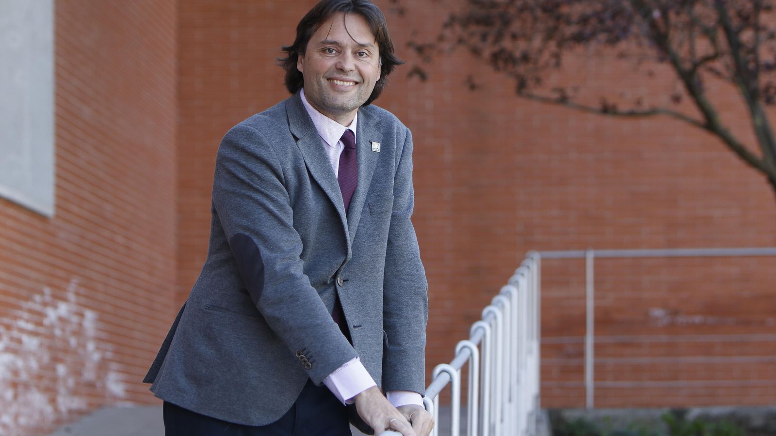 Francisco Oliva acaba de cumplir cien días al frente de la Pablo de Olavide.