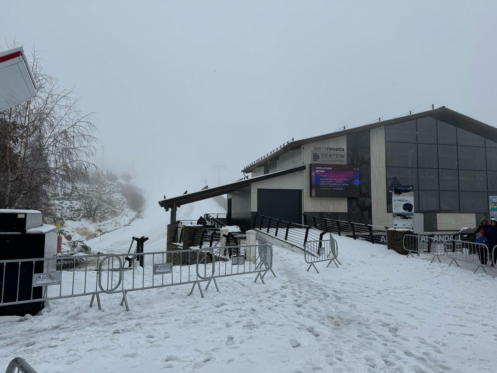 Fotos: la nieve que por fin deja blanca Sierra Nevada