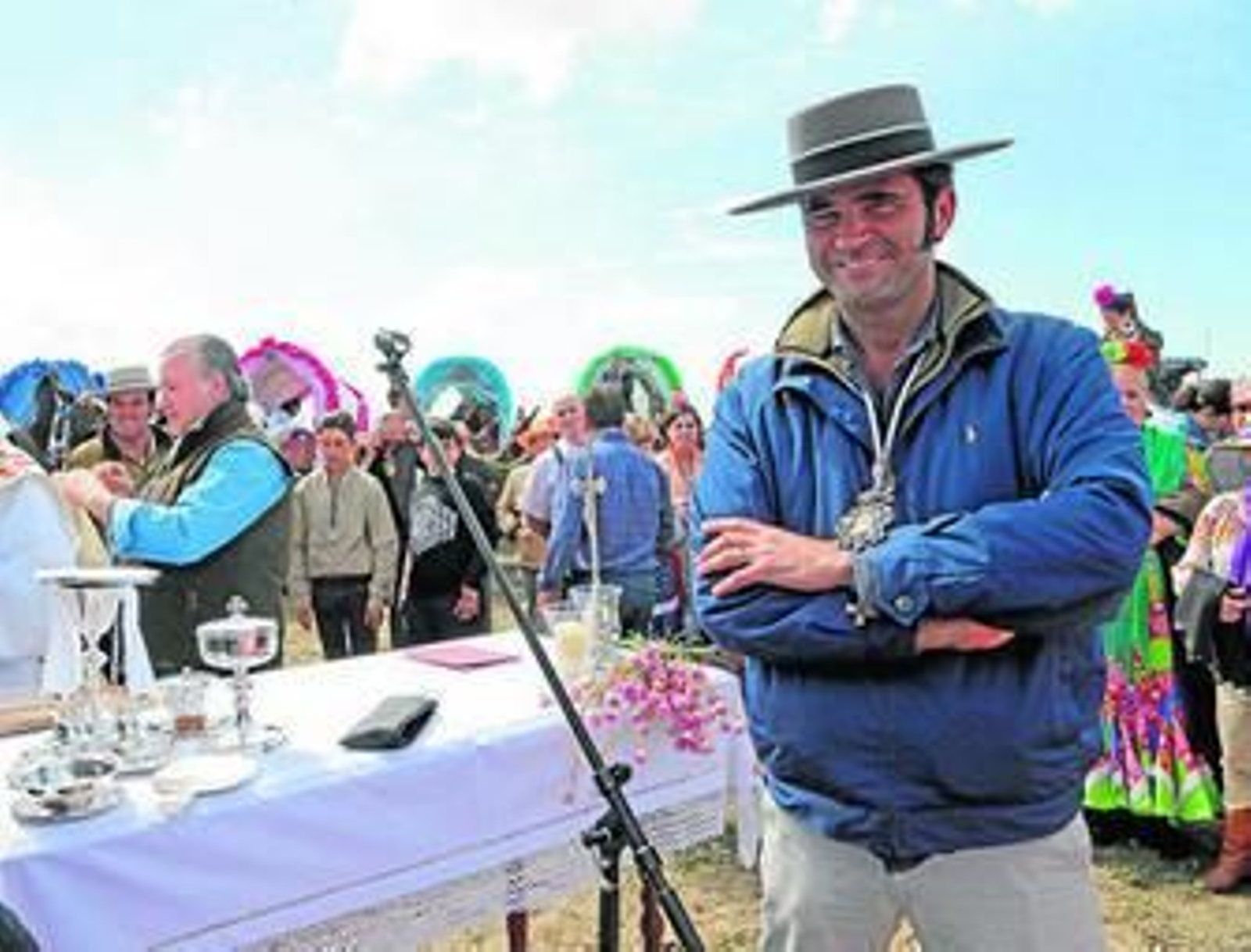 El teniente de hermano mayor de la Hermandad del Rocío, ayer tras la misa.