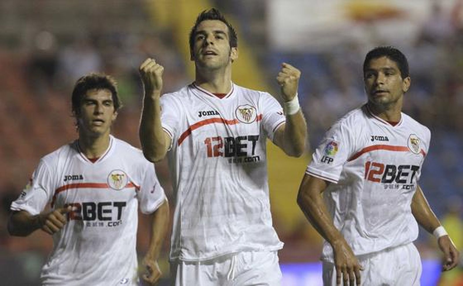El segundo gol dio la tranquilidad a los sevillistas.

Foto: AFP / Reuters / EFE