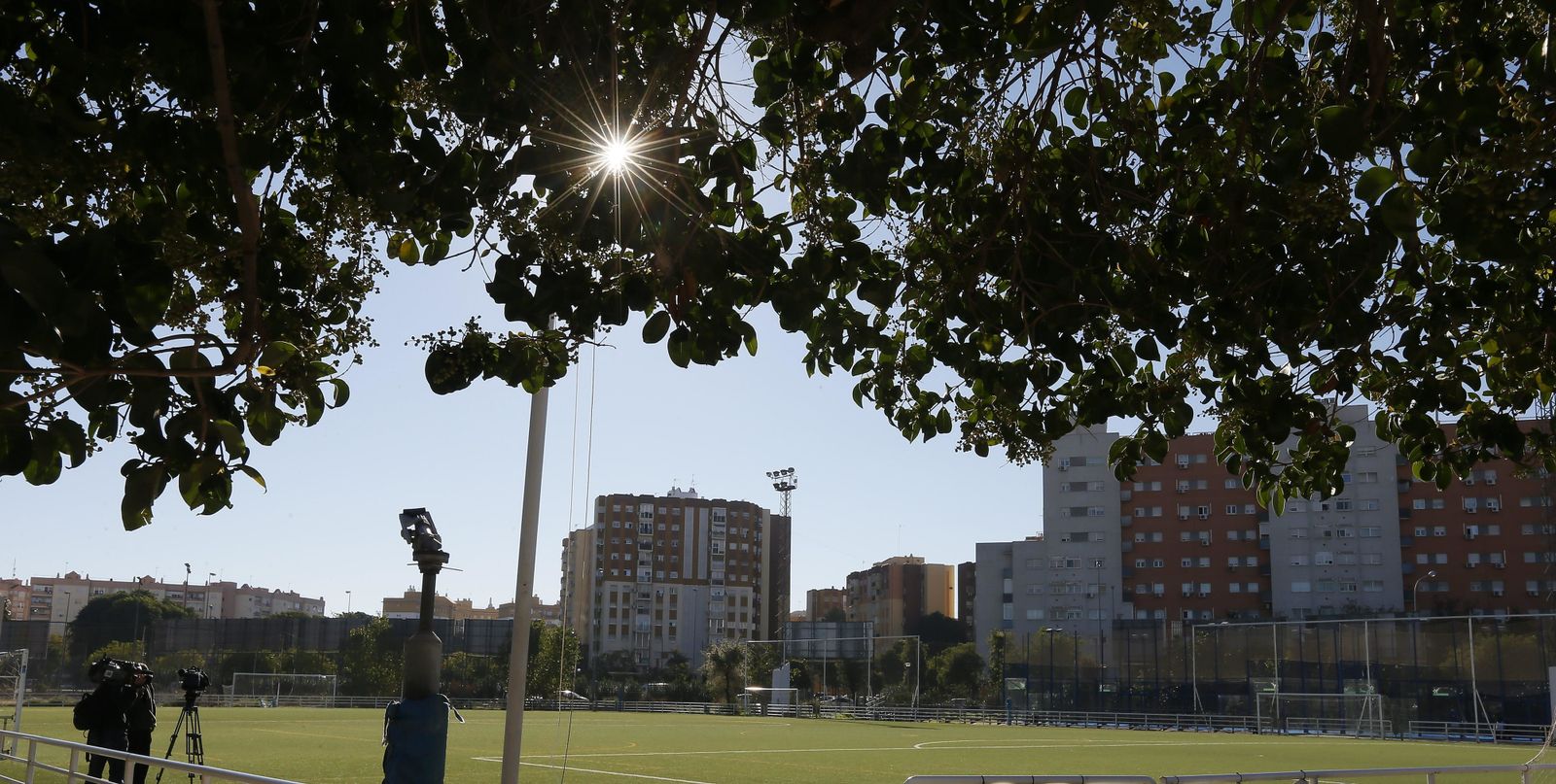 Las instalaciones del centro deportivo Los Mares de Pino Montano, donde entrena el club deportivo de San Pablo Norte.