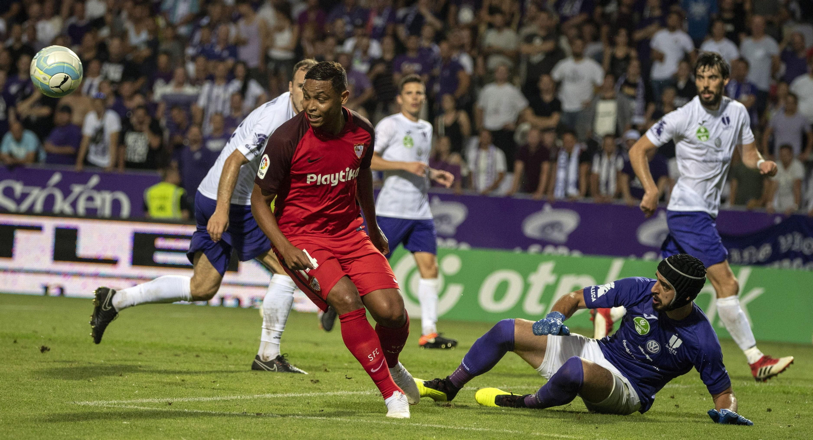 Las imágenes del Ujpest-Sevilla FC