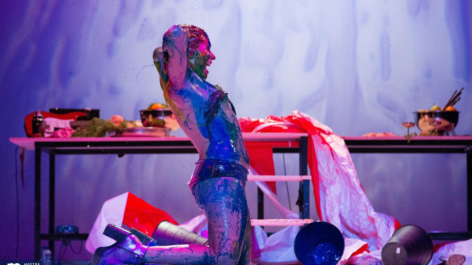 Euroscena presenta 'Ella sobre ella'