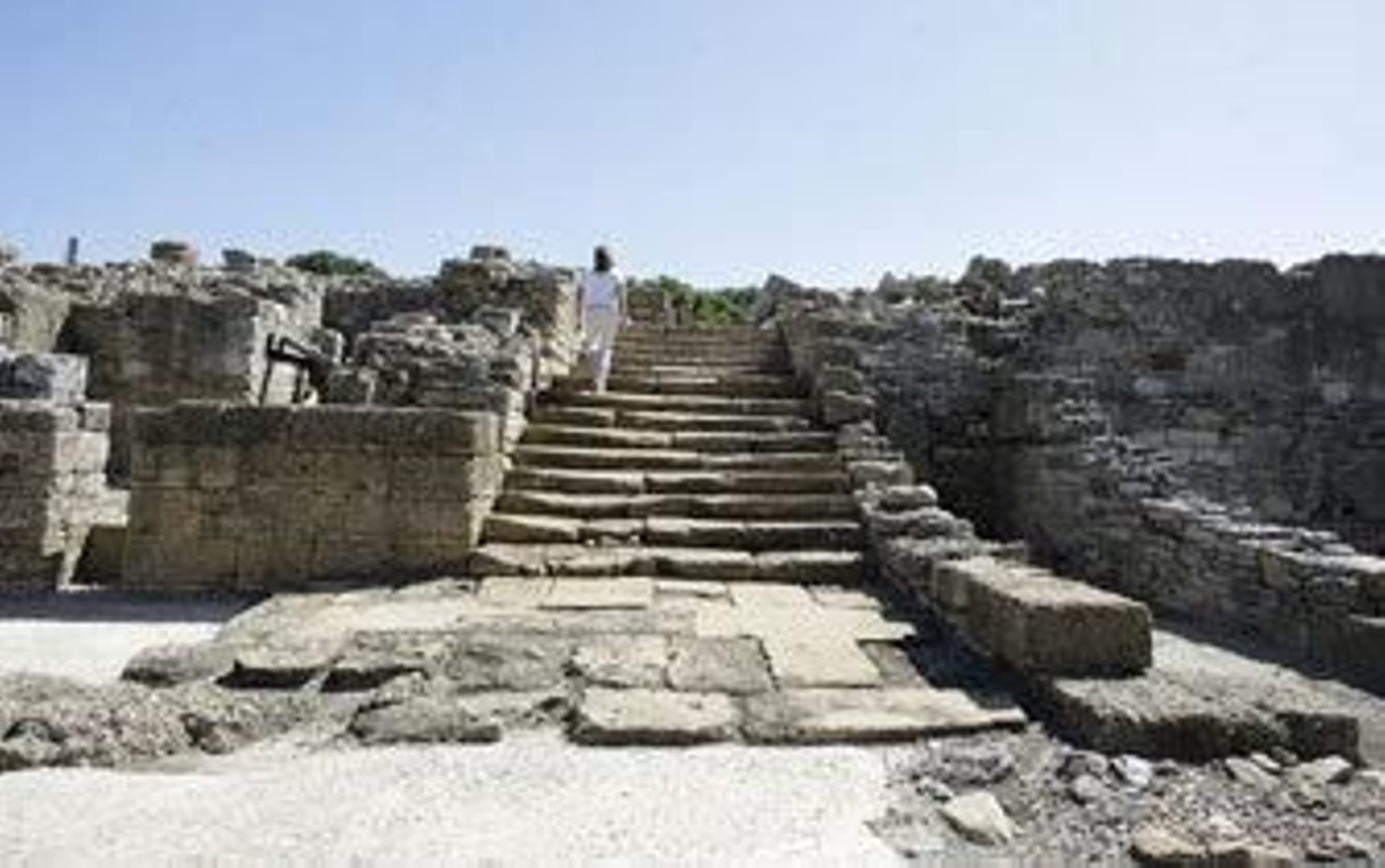 Zona de la escalinata de acceso al foro de Carteia, una de las estampas clásicas del yacimiento. /Erasmo Fenoy Zona de la escalinata de acceso al foro de Carteia, una de las estampas clásicas del yacimiento. /Erasmo Fenoy
