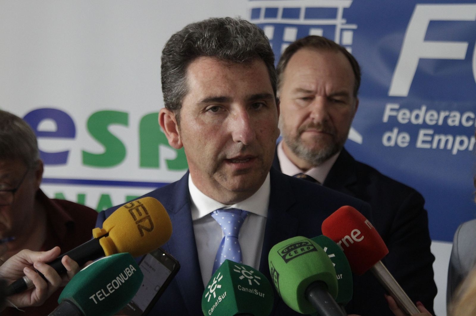 El delegado provincial de Medio Ambiente en Huelva, Álvaro Burgos, esta mañana en la FOE.