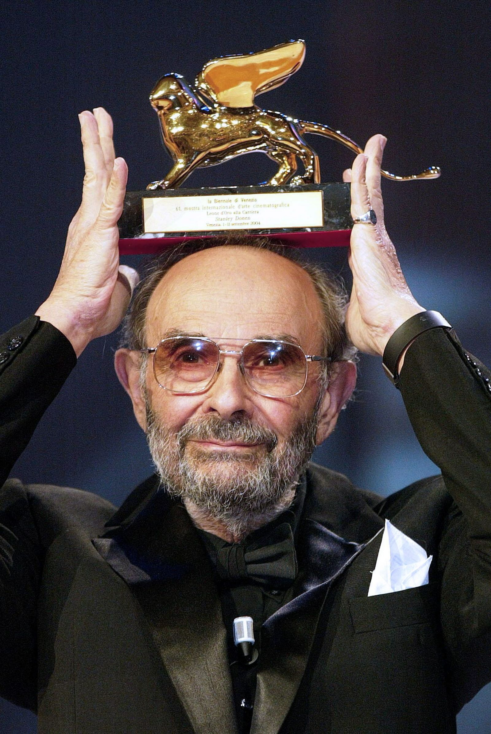 Stanley Donen  en Venecia en 2004, cuando recogió el León de Oro por su carrera