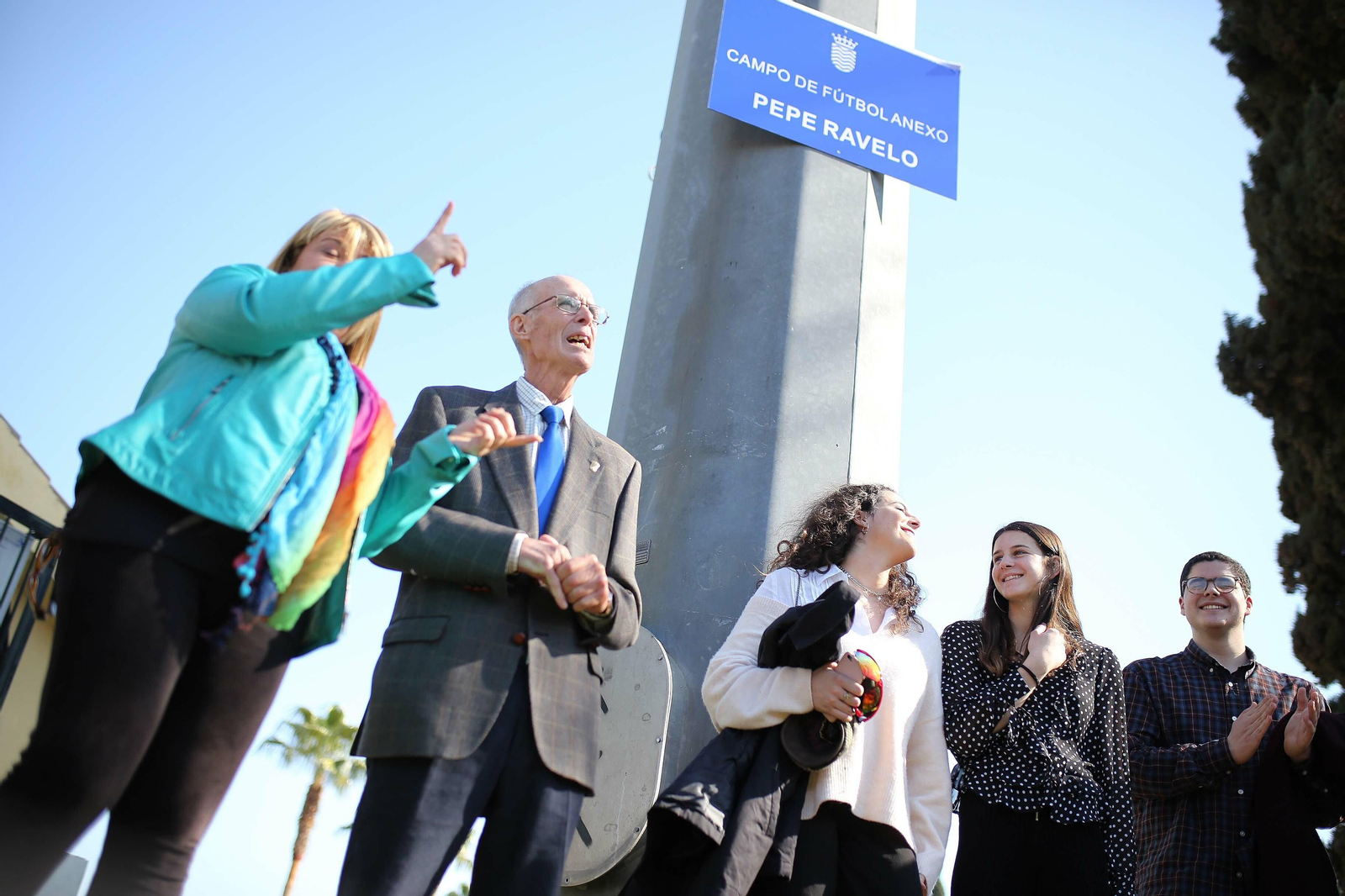Ravelo, tras descubrir en marzo en el anexo de Chapín una placa con su nombre.