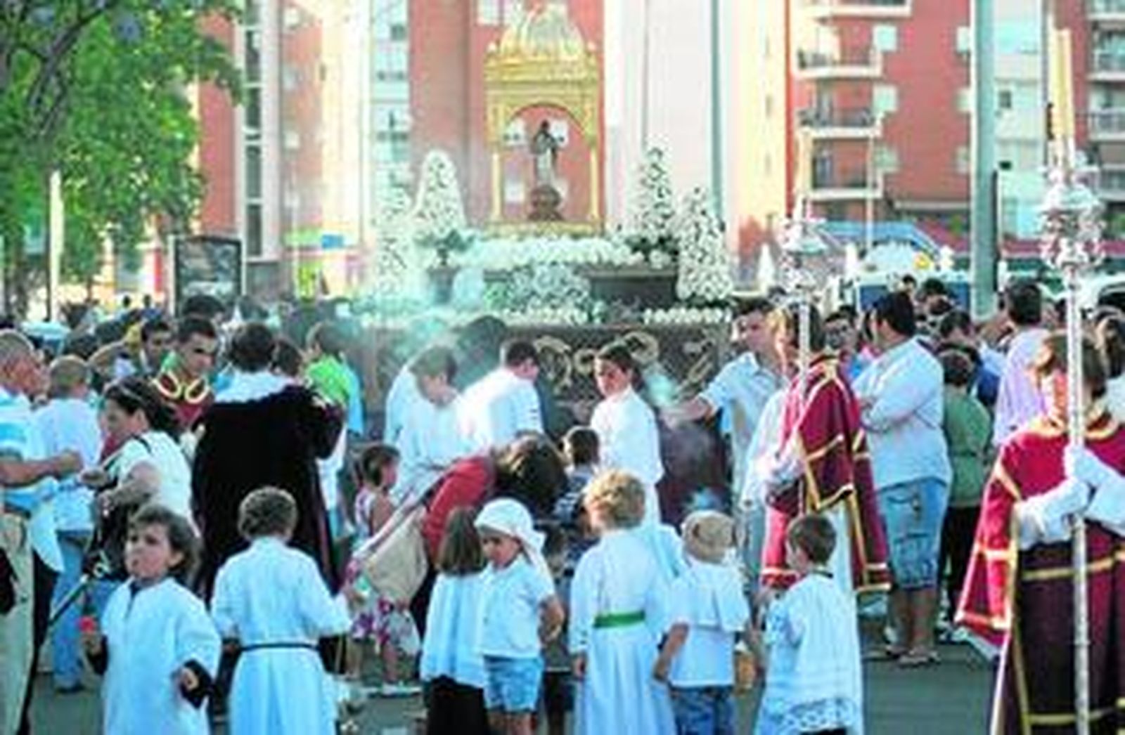 Los alumnos del Colegio Colón fueron los protagonistas de la salida de la tarde de ayer.