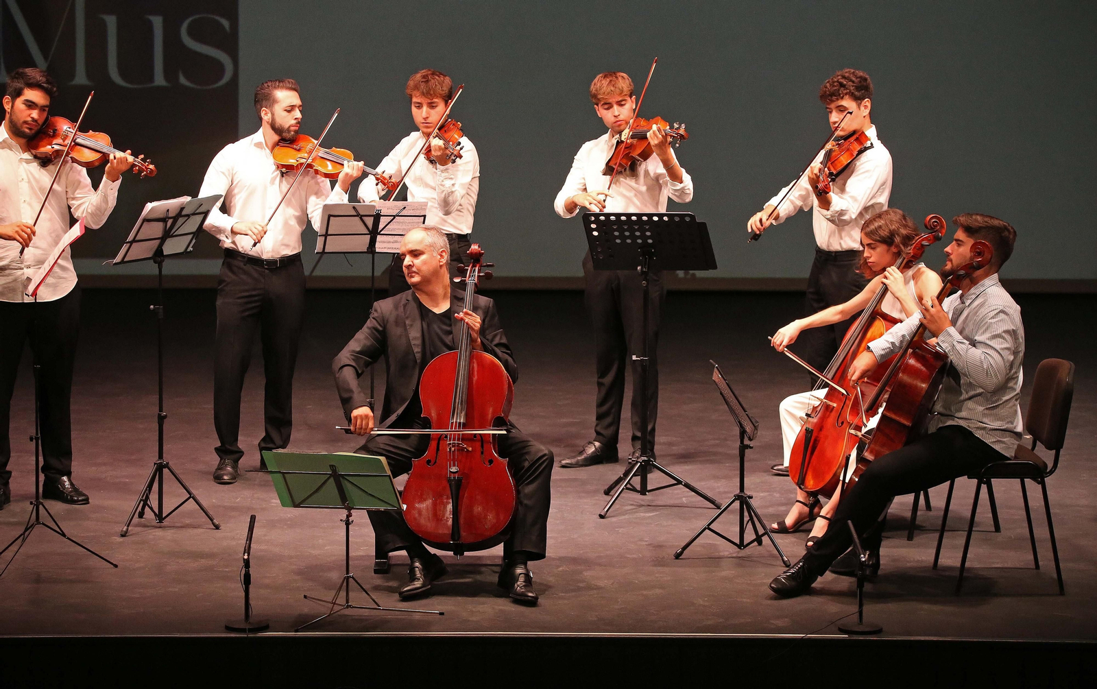 La interpretación de la sinfonía inédita de Aldo Mata, en imágenes