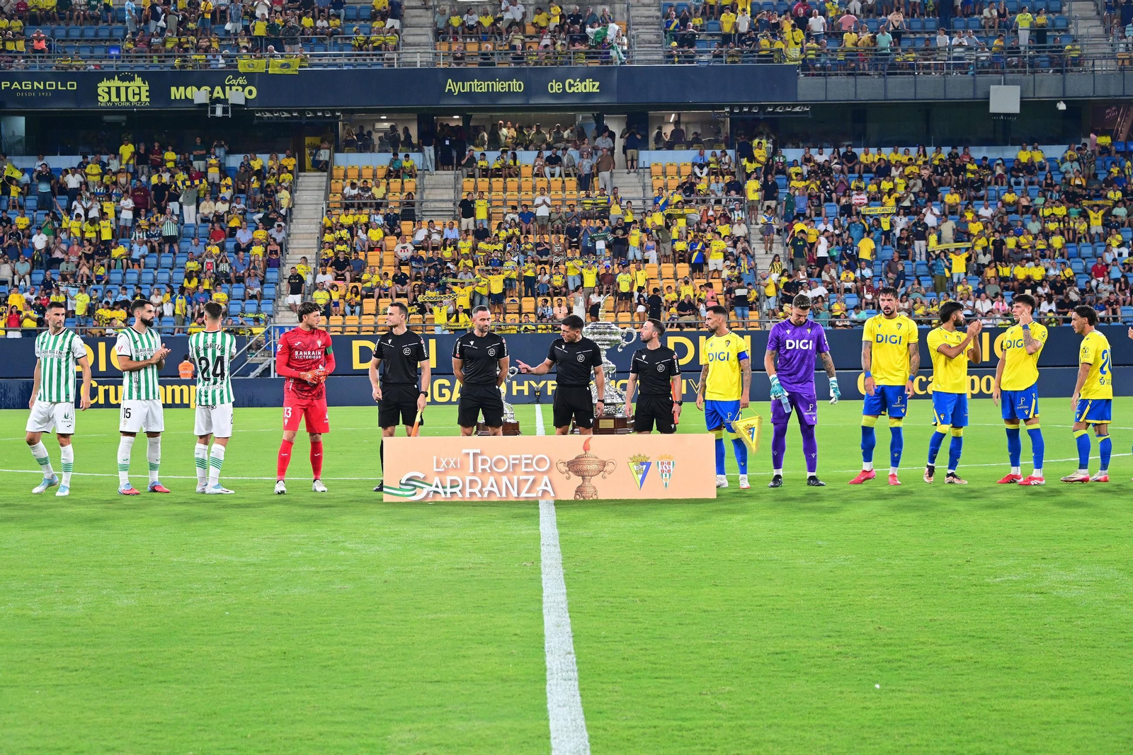 Las mejores fotos del Trofeo Carranza entre el Cádiz y el Córdoba CF