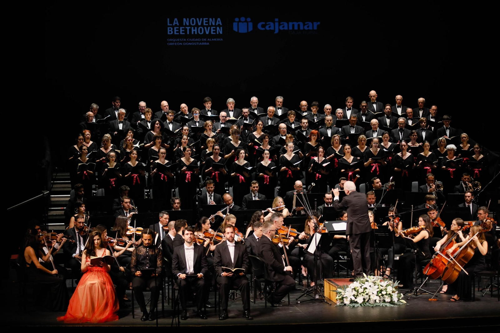 Imágenes de la novena Beethoven interpretado por la OCAL y Orfeón para Cajamar