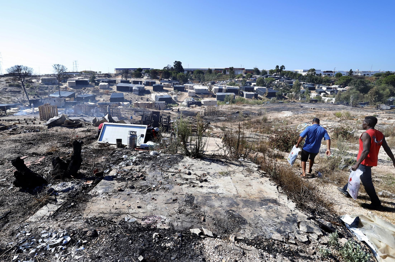 Incendio en un asentamiento de Palos de la Frontera en el 2022.