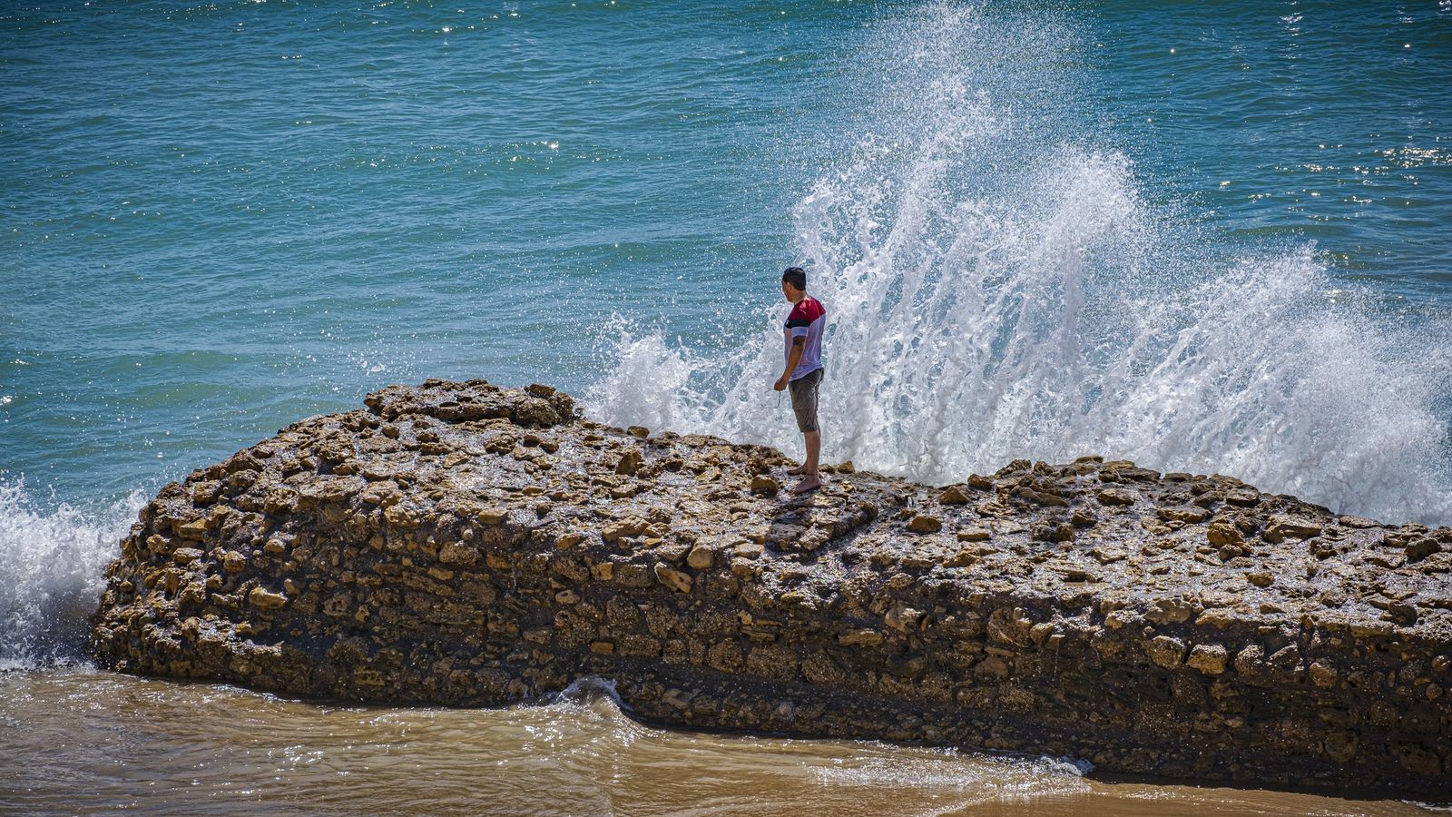 Las imágenes de las mareas vivas en pleamar de las playas de Cádiz