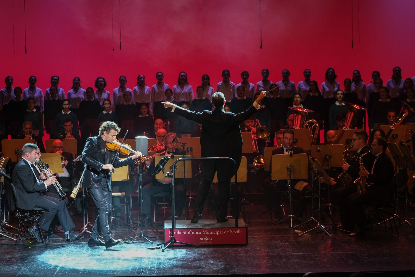 Imágenes del espectáculo Así canta nuestra tierra en Navidad, de la Fundación Cajasol y Alalá