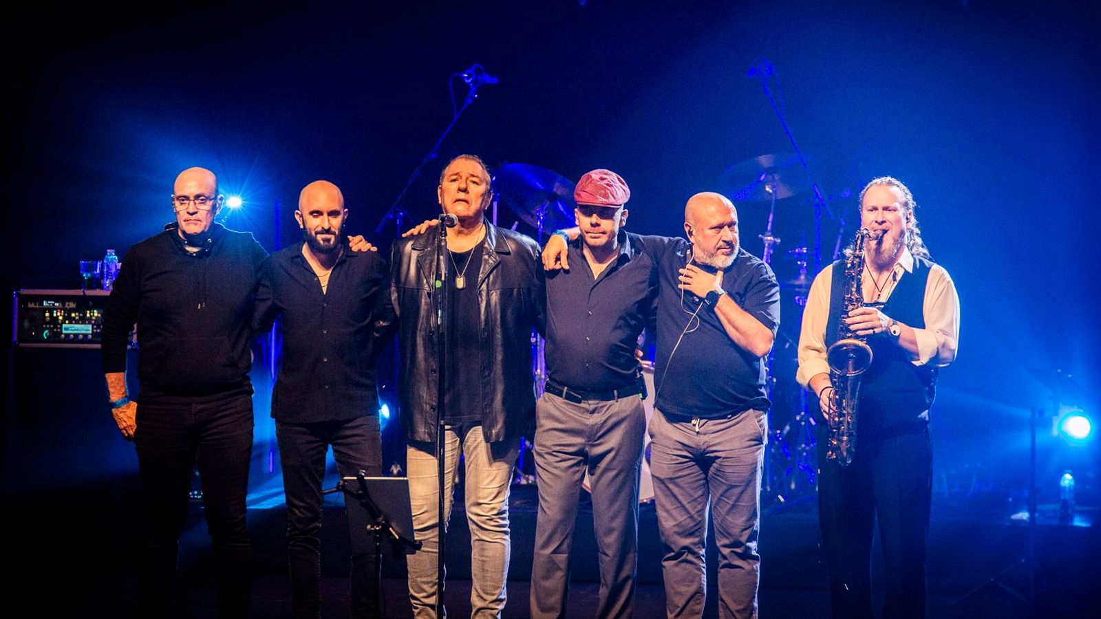 Revolver recordando a los afectados por la Dana en su concierto de Sevilla