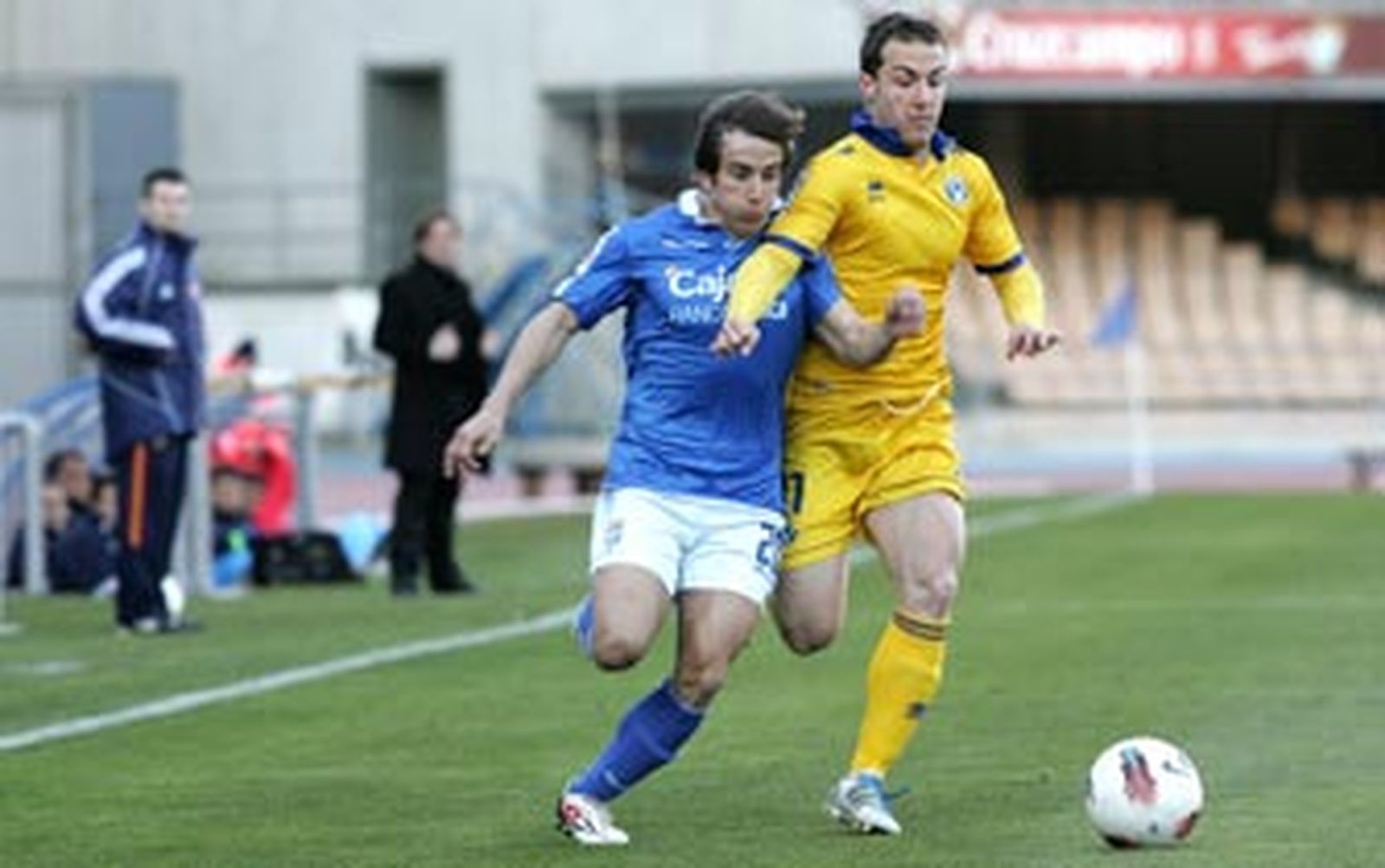 Iñigo Vélez rescata un punto en la recta final (2-2)