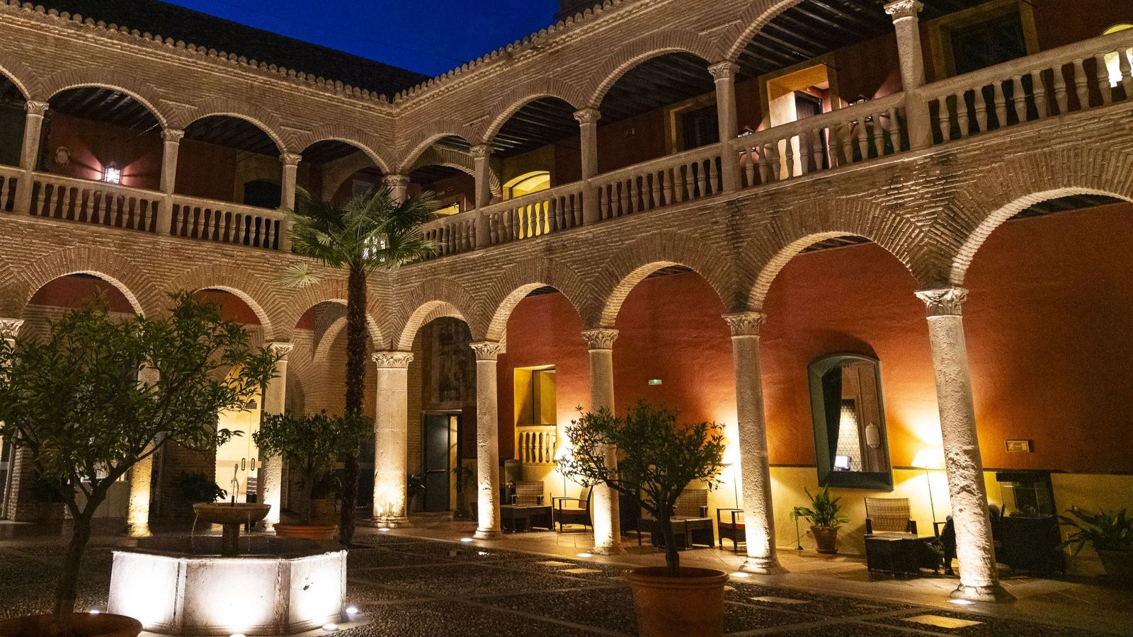 Los comensales podrán disfrutar de dos actuaciones diferenciadas de jazz y swing de los años 20 y 30 durante la cena de gala.