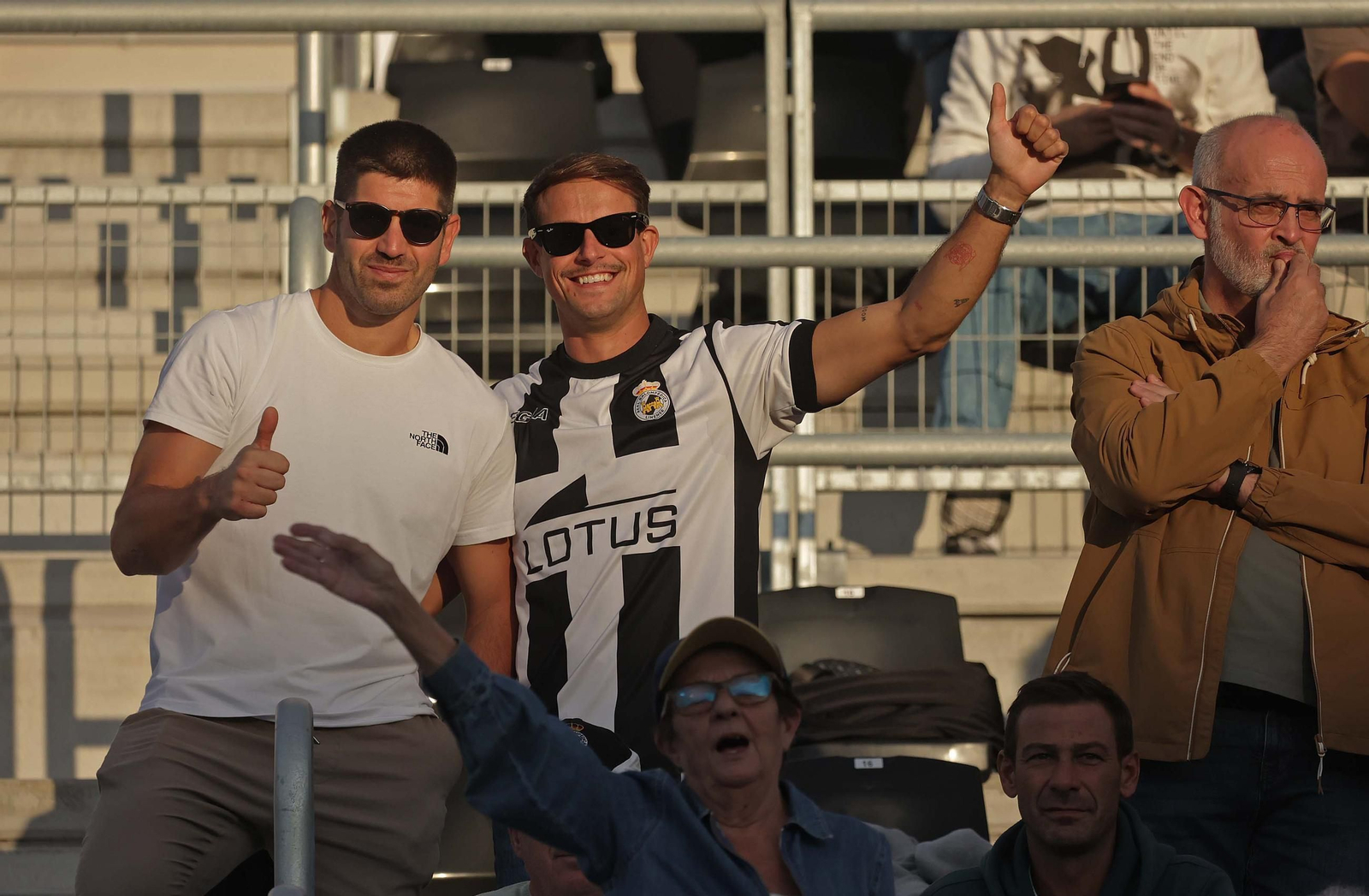 Búscate en el Ciudad de La Línea durante el Balona - Torremolinos