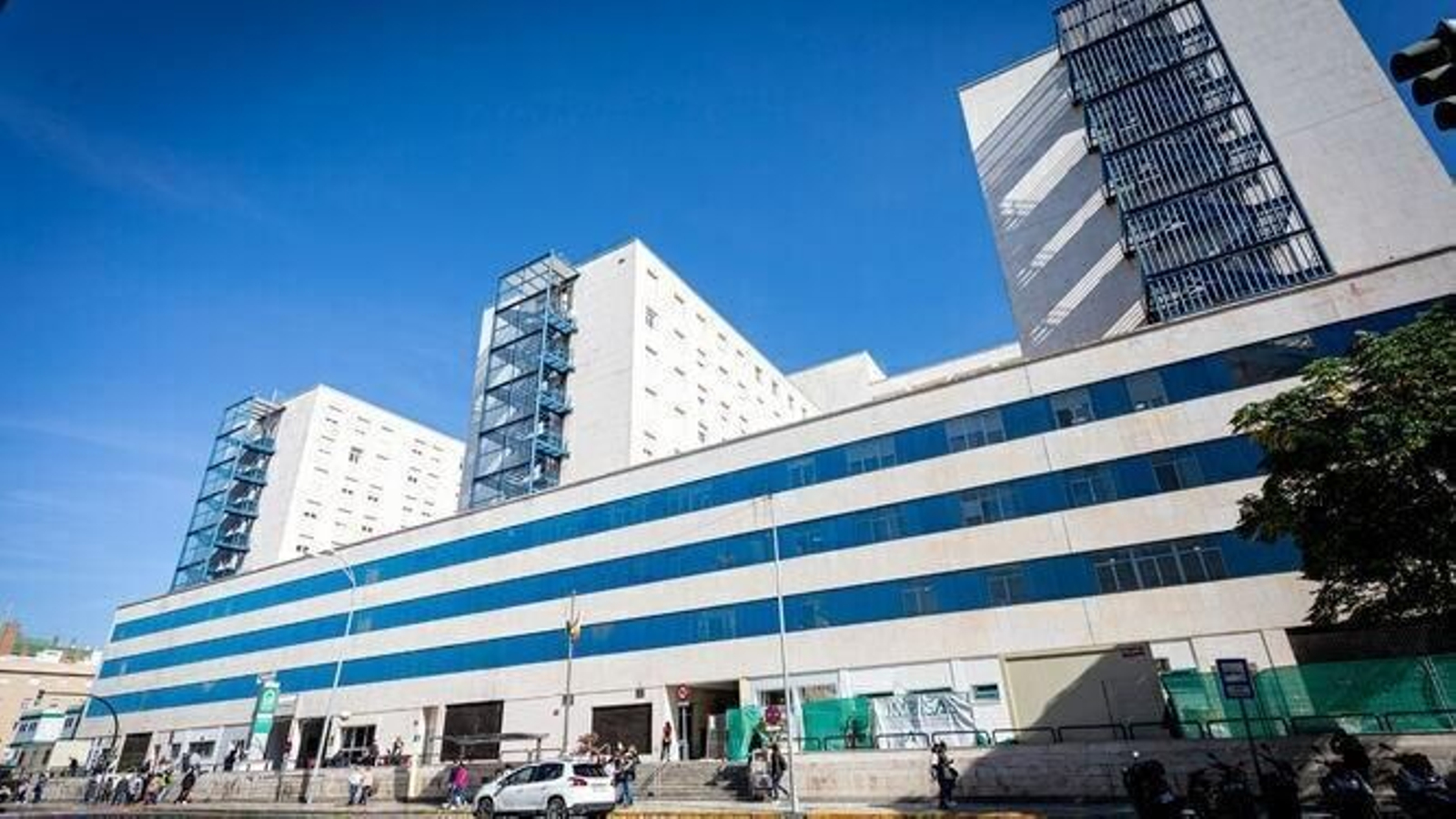 Hospital Puerta del Mar en Cádiz. Hospital Puerta del Mar en Cádiz.