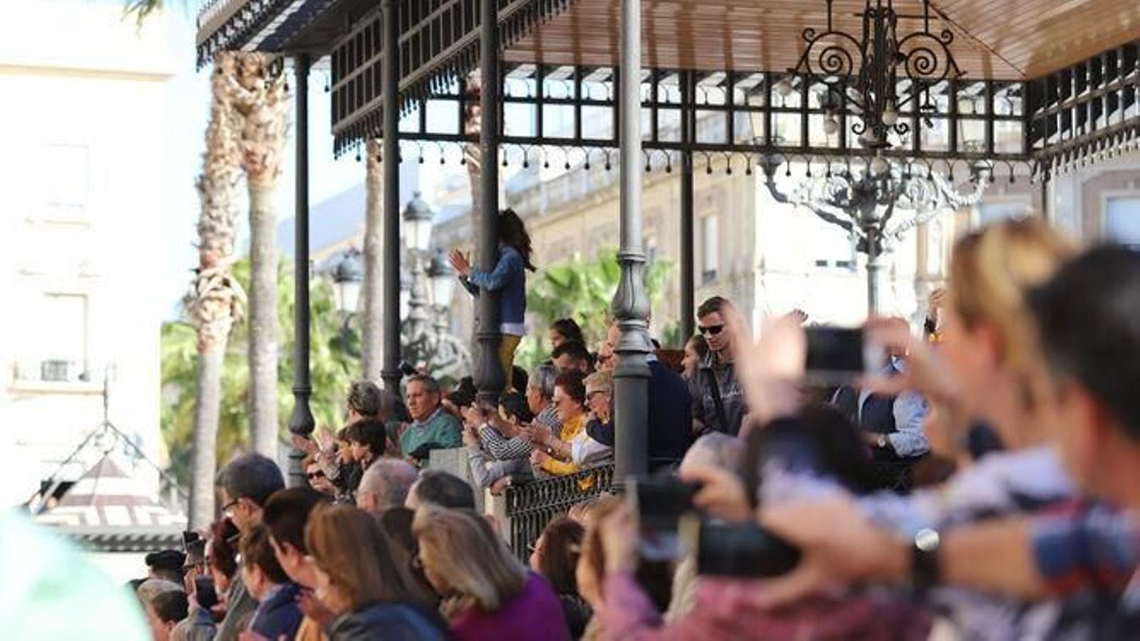 Así fue la procesión del Cristo de la Vera+Cruz acompañado por la Legión en el año 2019