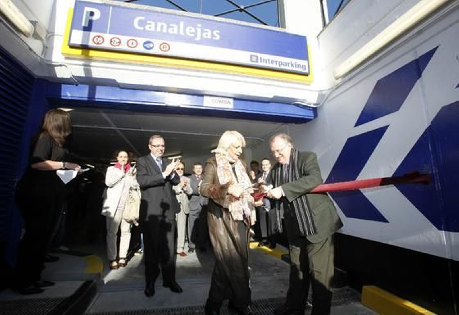 Teófila Martínez inaugura la ampliación del parking de Canalejas. 

Foto: Jesus Marin