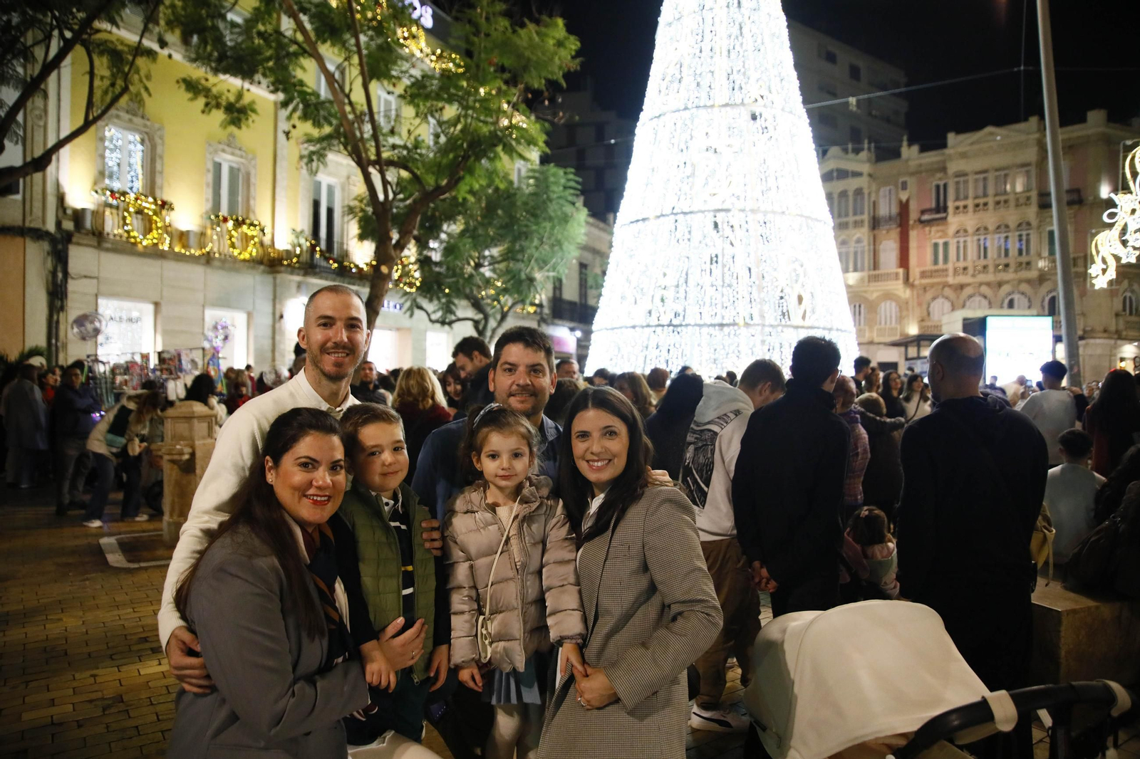 Las mejores imágenes del encendido navideño en Almería