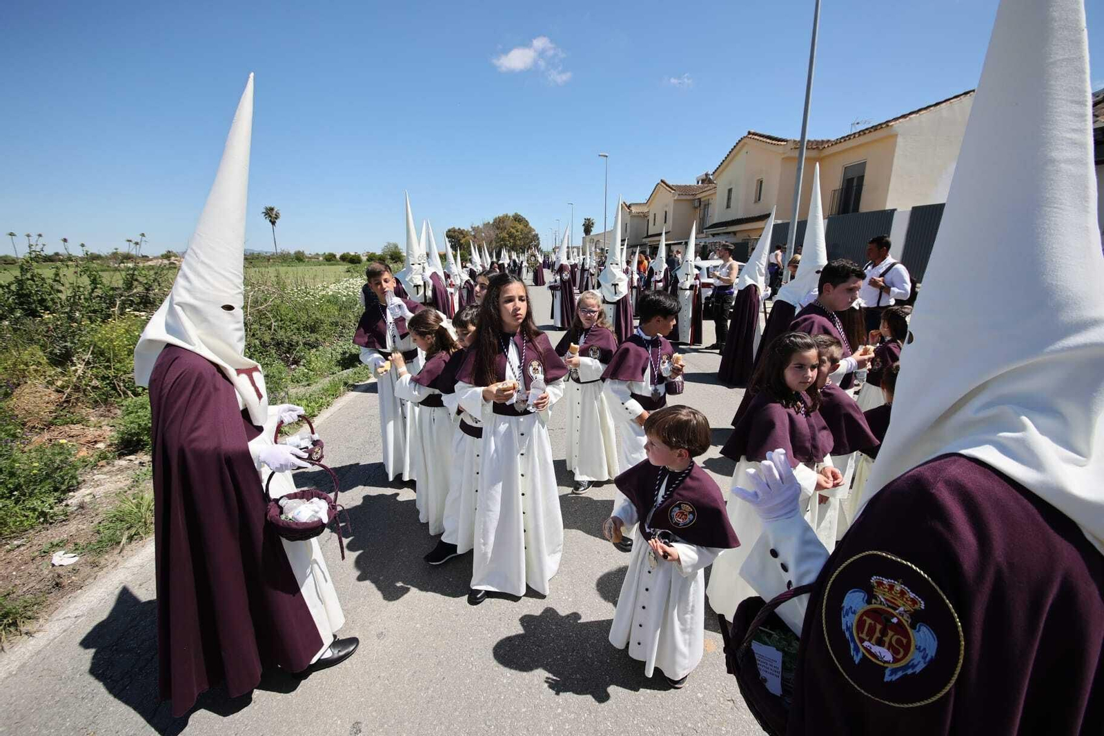La Hermandad de La Entrega en su primera salida a Jerez