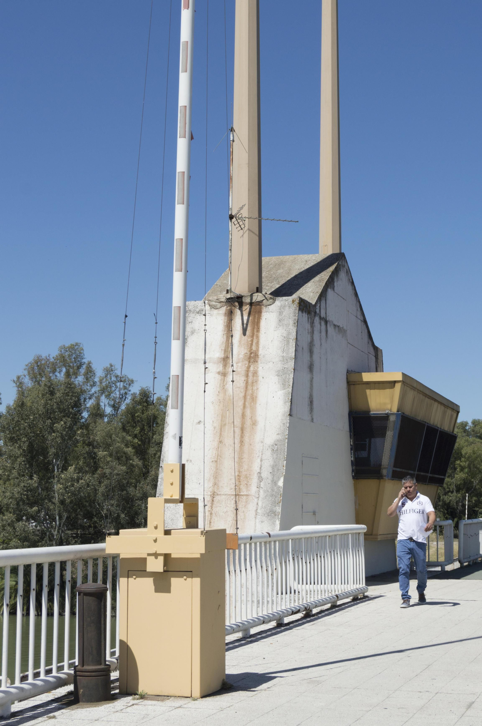 El deterioro del puente de las Delicias