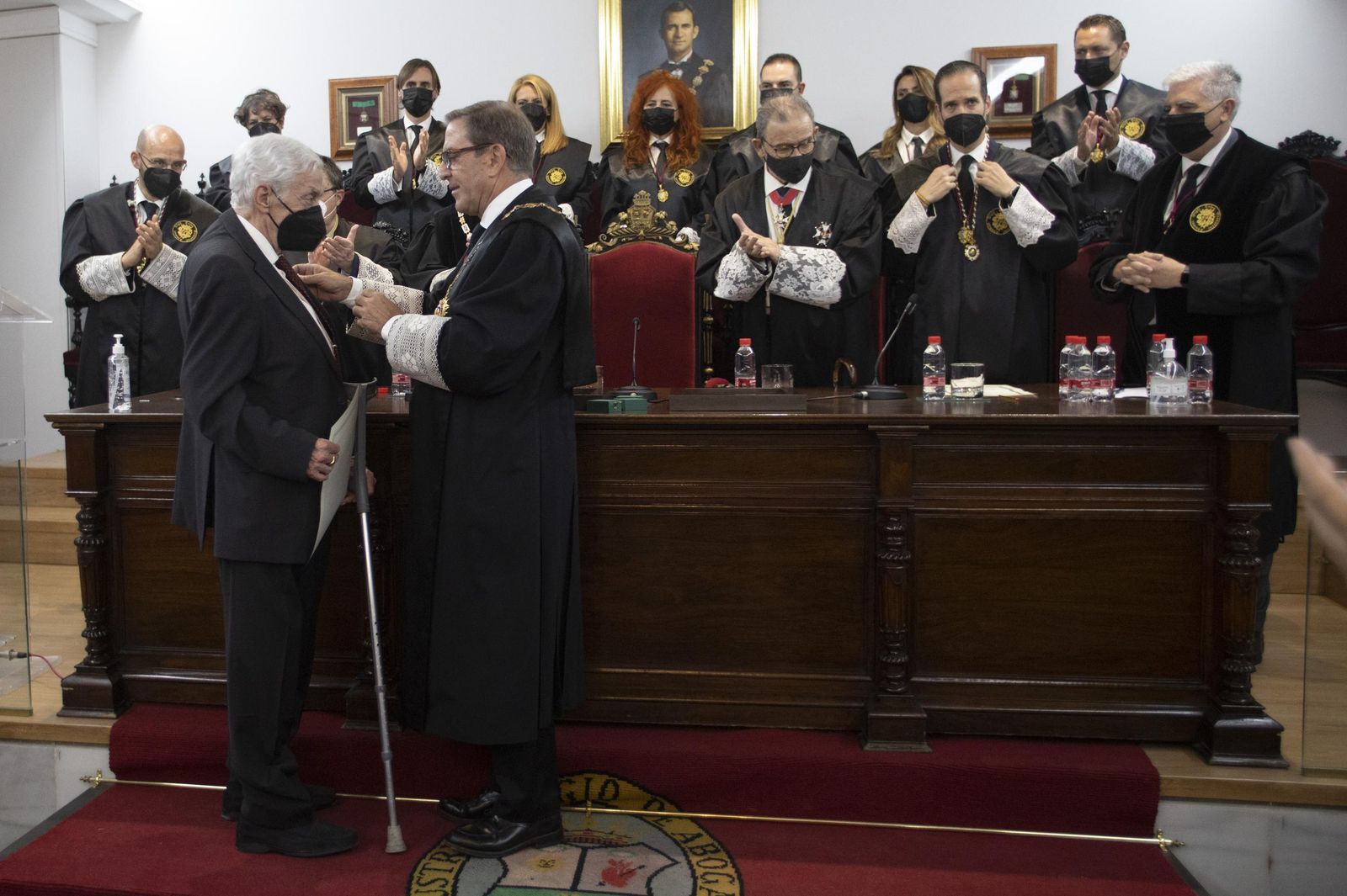 Fotos: Un homenaje del Colegio de Abogados por estar al servicio de la Abogacía de Granada