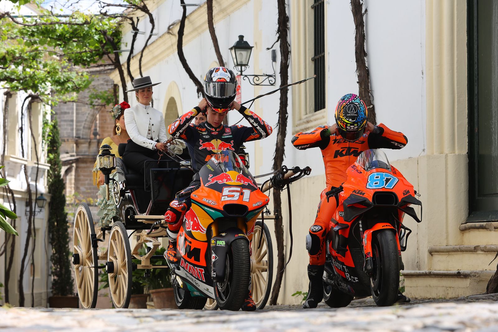 Pedro Acosta y Remy Gardner 'ruedan' en González Byass