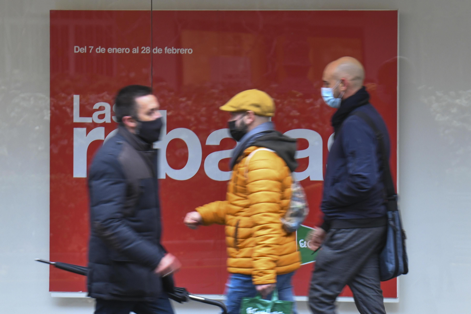 Fotos: el inicio de las rebajas en el Corte Inglés de Granada