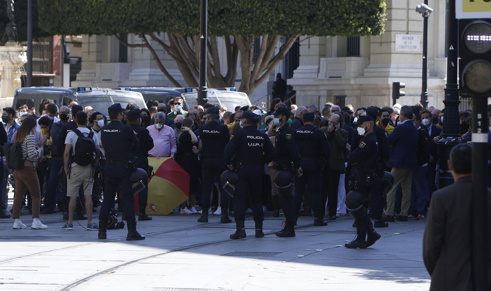 Cierran Plaza Nueva para una R.P. de Santiago Abascal