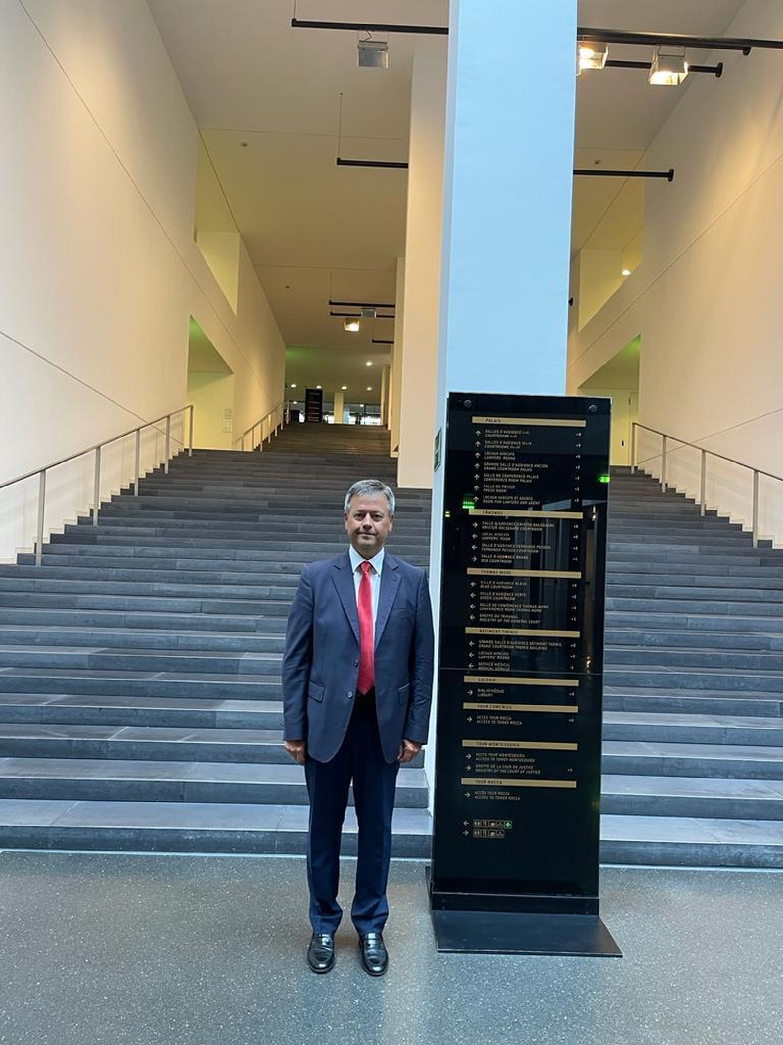 El catedrático Juan Pérez Gálvez en el Tribunal de Justicia de la UE en Luxemburgo