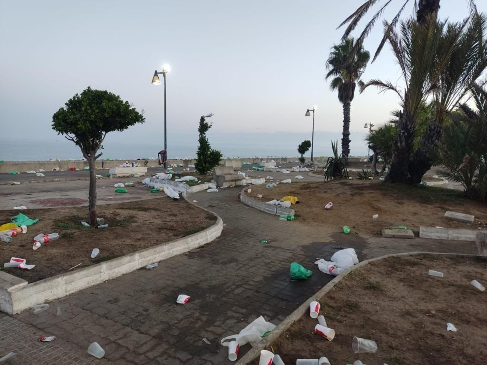 Así ha amanecido la Punta de San Felipe en Cádiz este 1 de noviembre