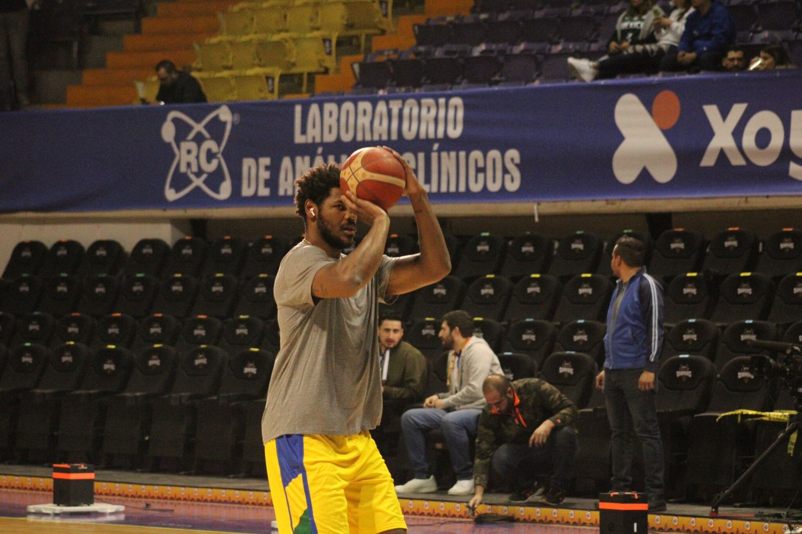 Cristiano Felicio durante su concentración con Brasil