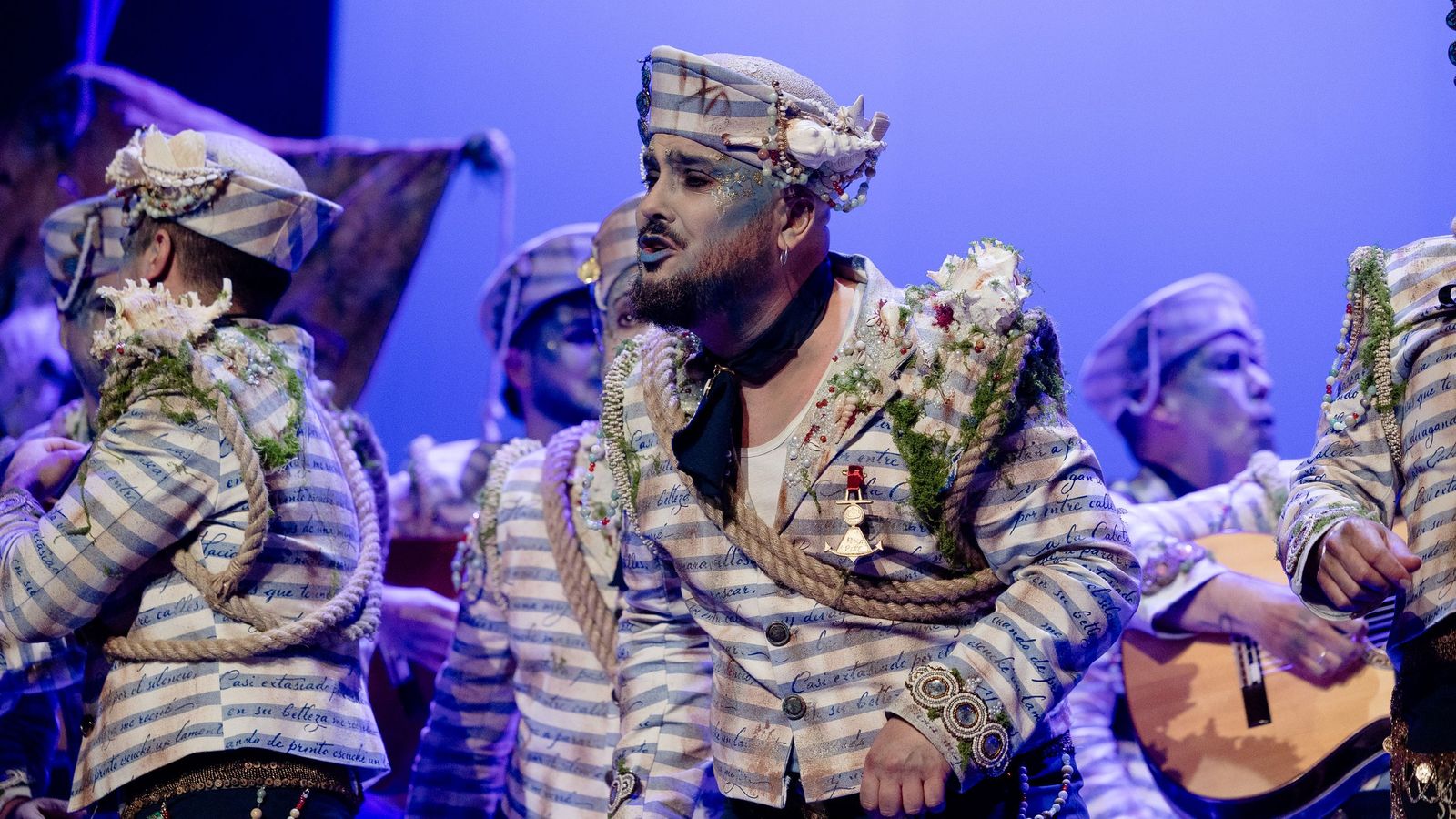 Germán García Rendón, con su agrupación en los cuartos de final.