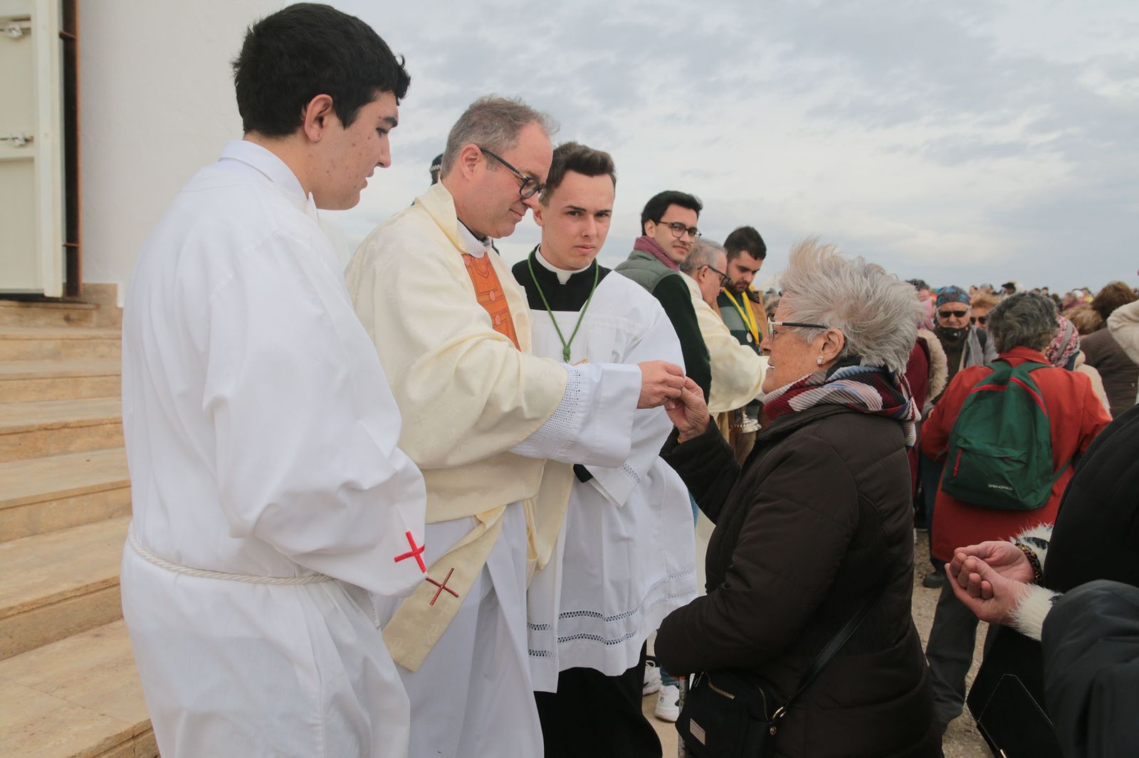 Miles de almerienses acuden a Torregarcía en la Romería de la Virgen del Mar