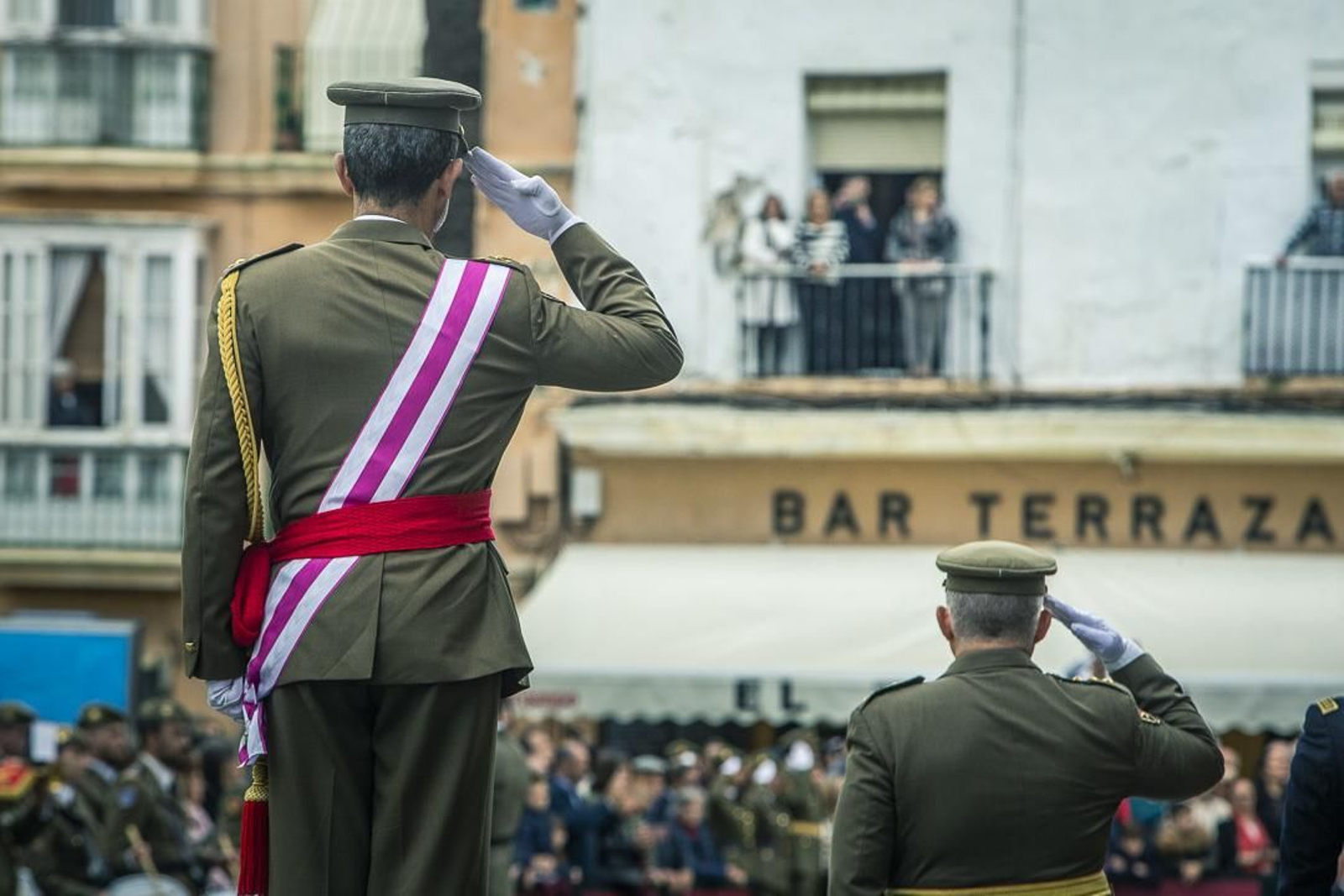 150 años de la llegada a Cádiz del Regimiento de Artillería. Jura de Bandera civil.